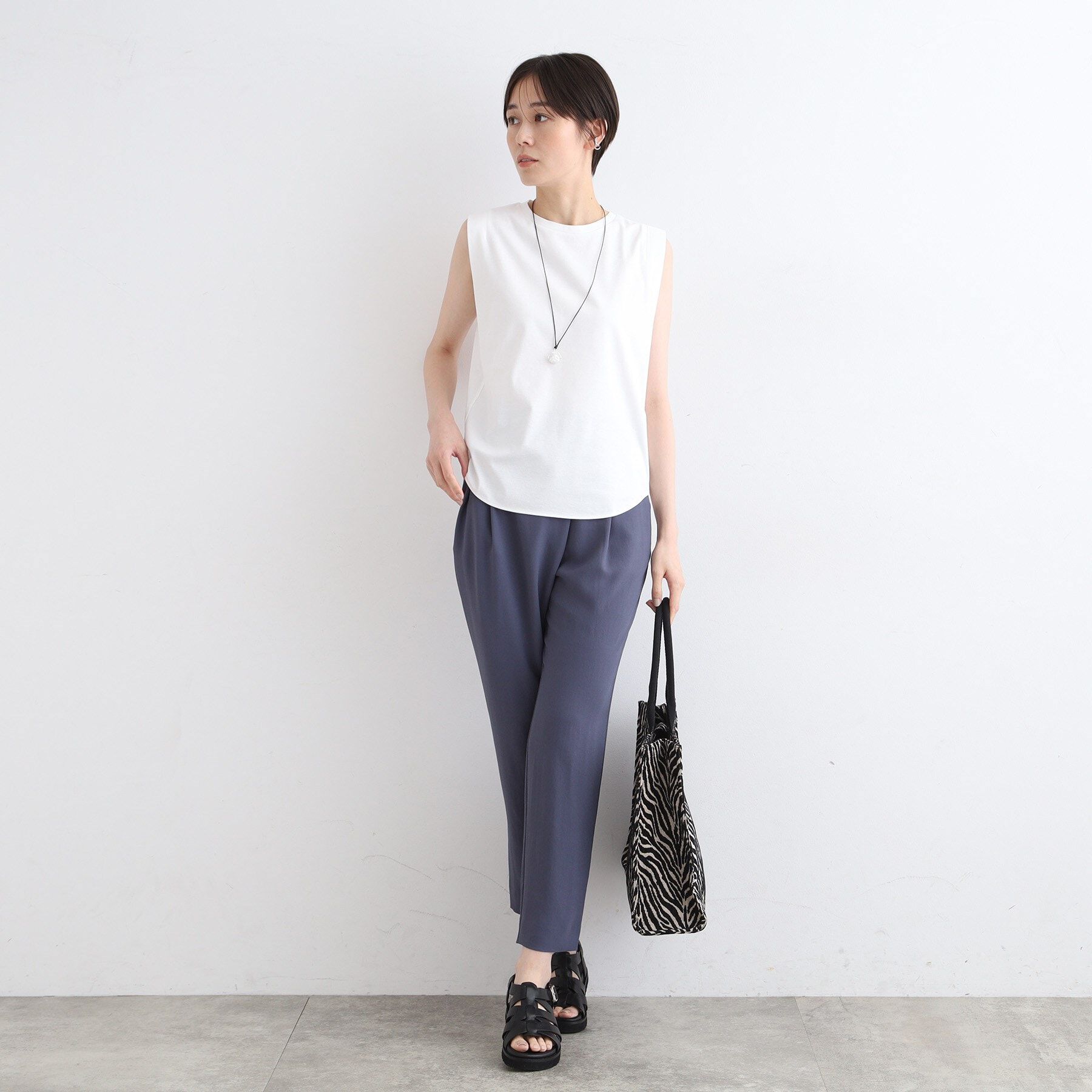 INDIVI「【洗える】タックデザインノースリーブTシャツ」|Tシャツ・カットソー|