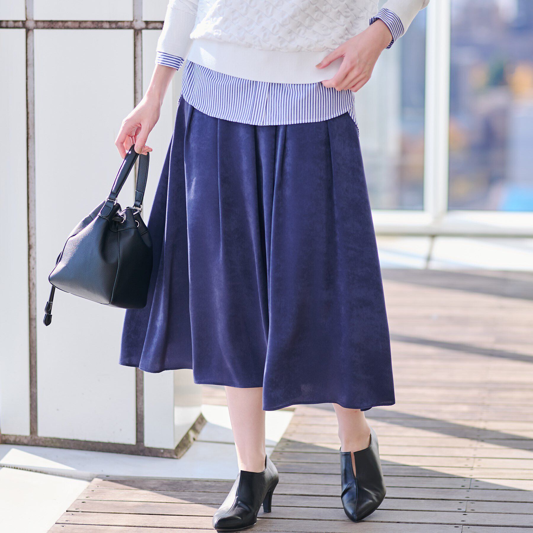 INDIVI「【洗える／UVケア】スエード調サテンタックスカート」|スカート|ネイビー(094)