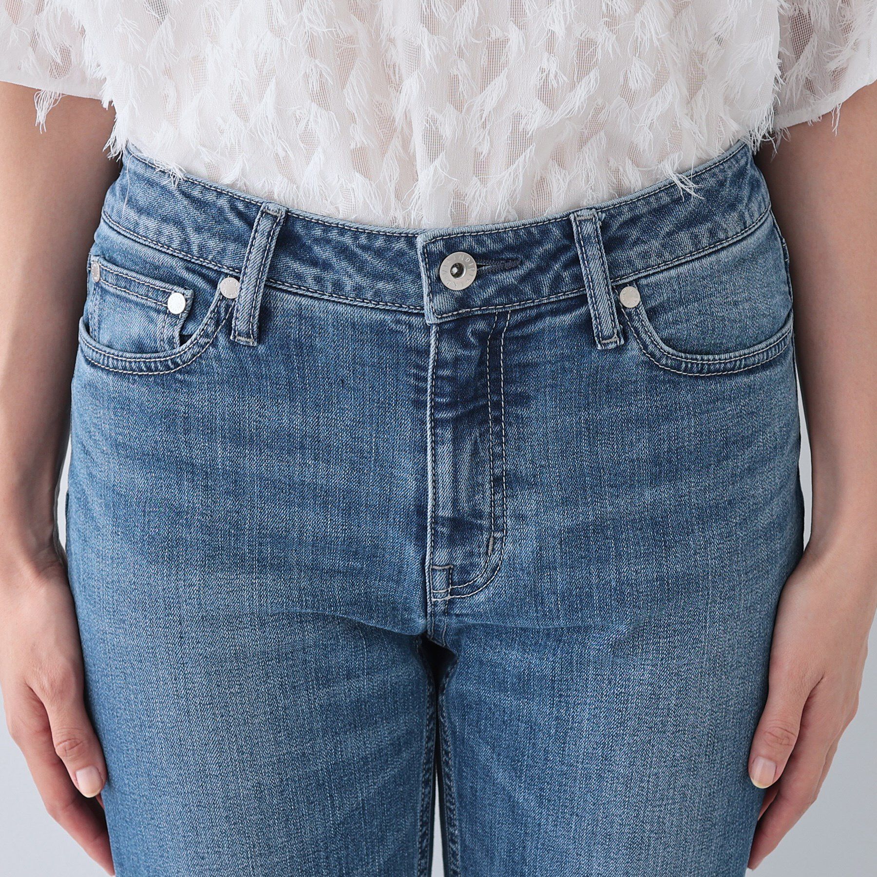 INDIVI「【春の新色登場！褒められデニム】スリムストレート デニムパンツ」|デニム|