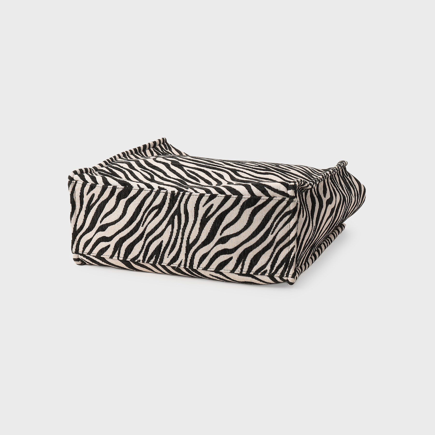 INDIVI「【選べる柄バリエ】スクエアトートバッグ」|トートバッグ|