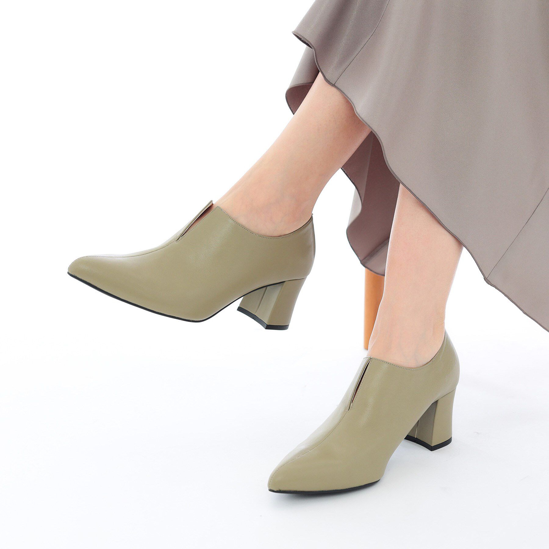 INDIVI「スリットブーティ」|ショートブーツ|