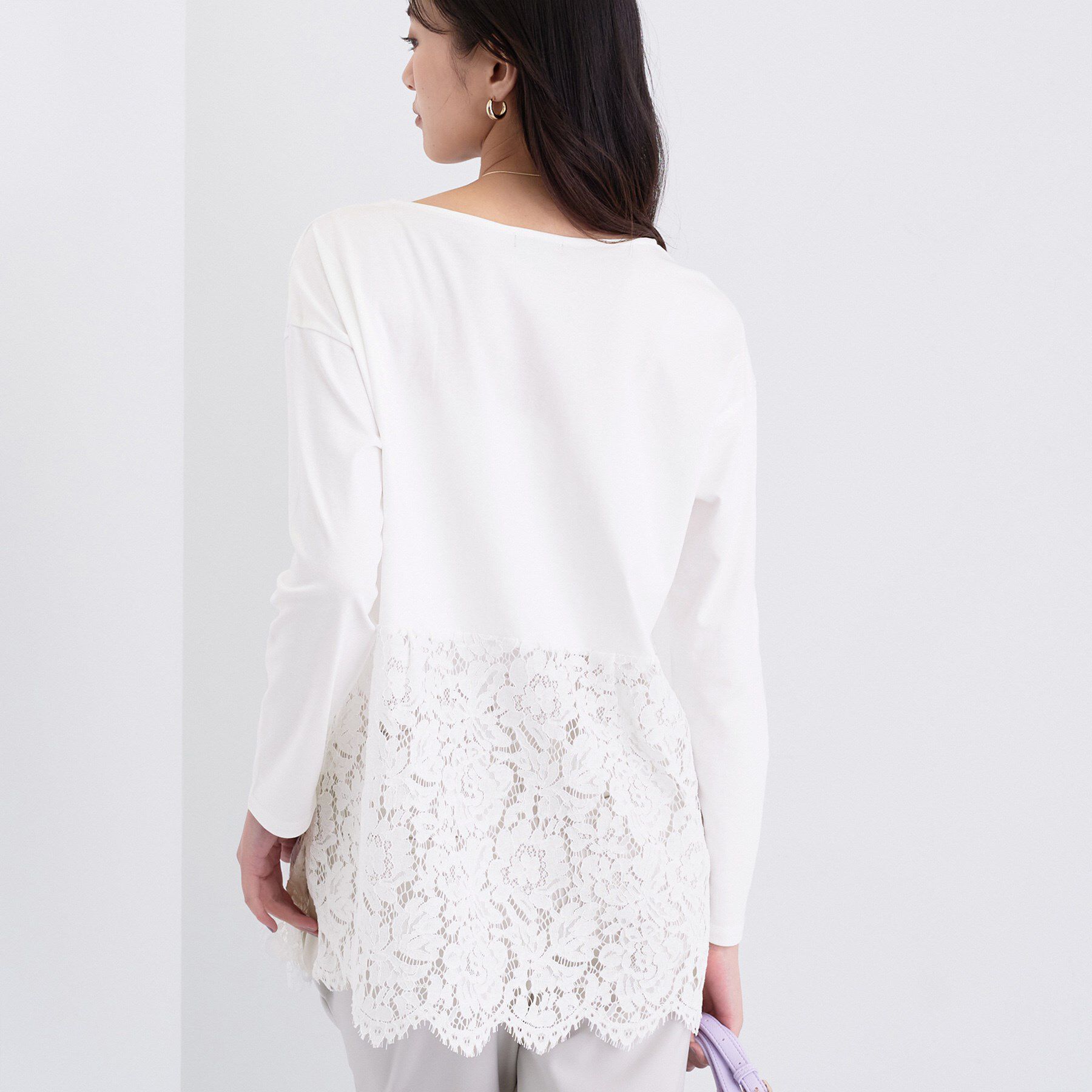 INDIVI「【レイヤードにおすすめ】レース切り替えカットソー」|Tシャツ・カットソー|