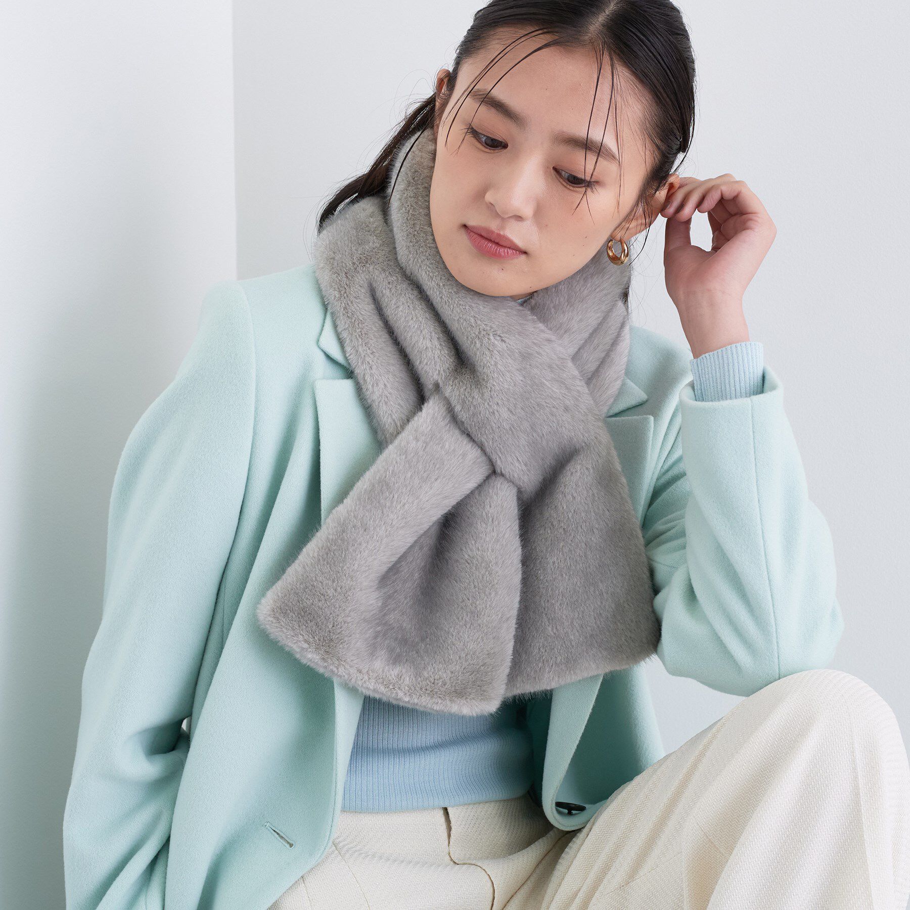 INDIVI「【リバーシブル】フェイクファーティペット」|ストール|ライトグレー(011