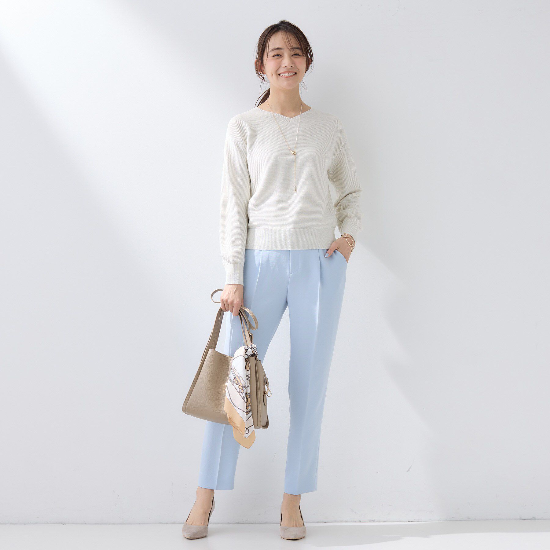 INDIVI「【ウール混ラメ素材】Vネック煌めきニット」|ニット・セーター|