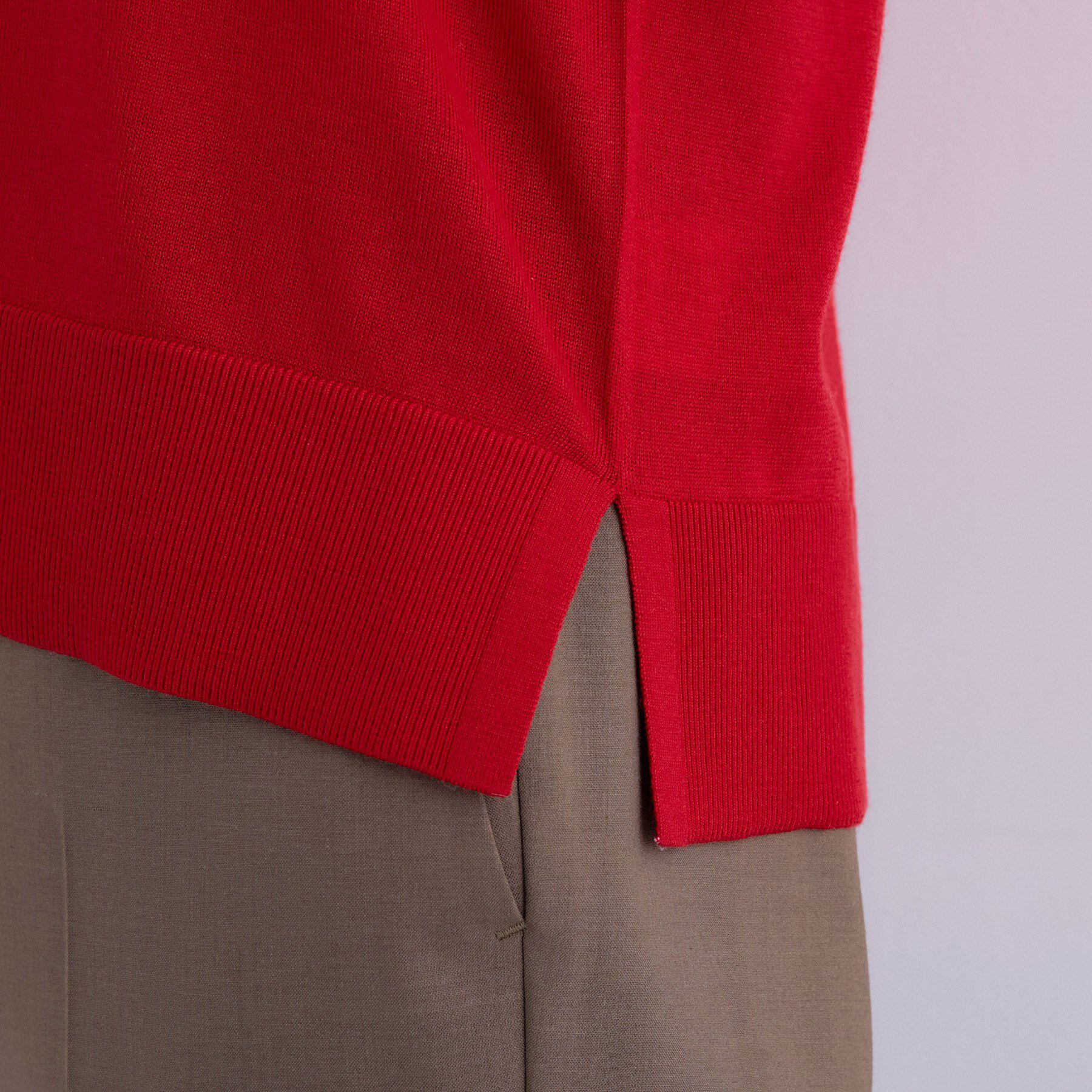 INDIVI「【洗える／毛玉になりにくい】エクストラファインウール Vネックニット」|ニット・セーター|