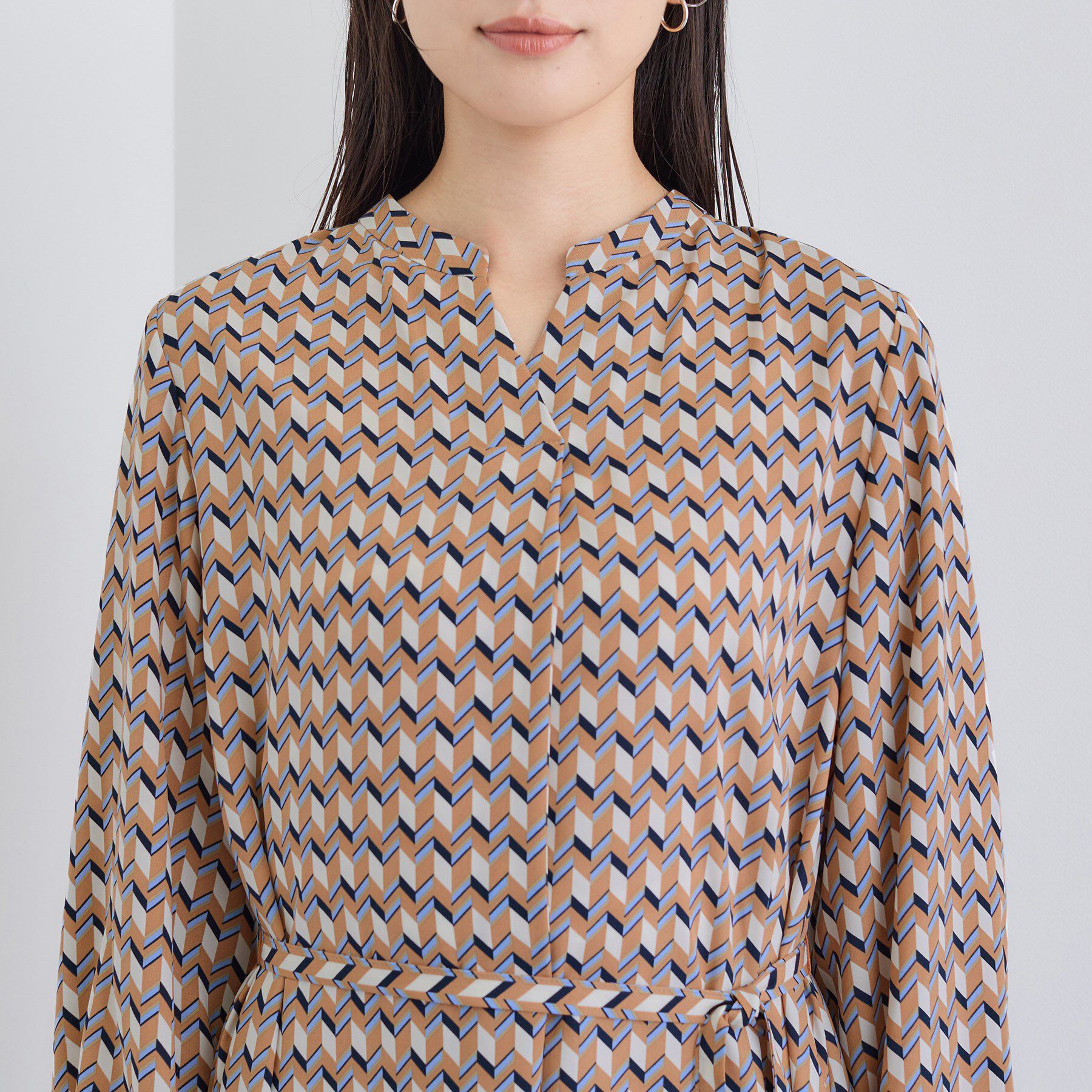 INDIVI「【洗える／オリジナル柄】ジオメプリント フレアワンピース」|ワンピース|