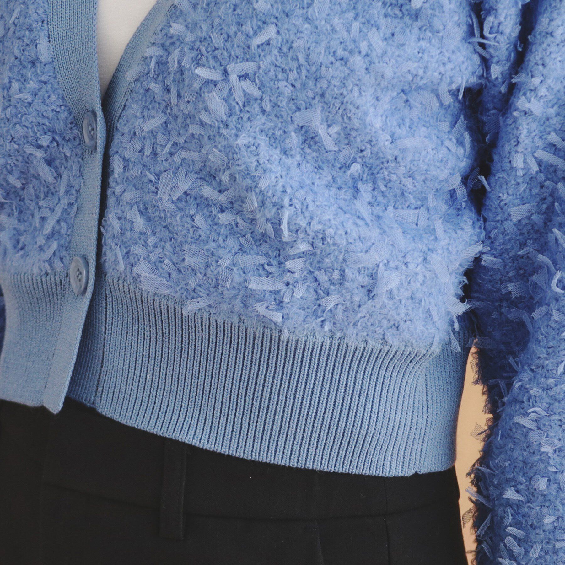 index「チュールフラッグVネックカーディガン【洗濯機洗い可】」|カーディガン|