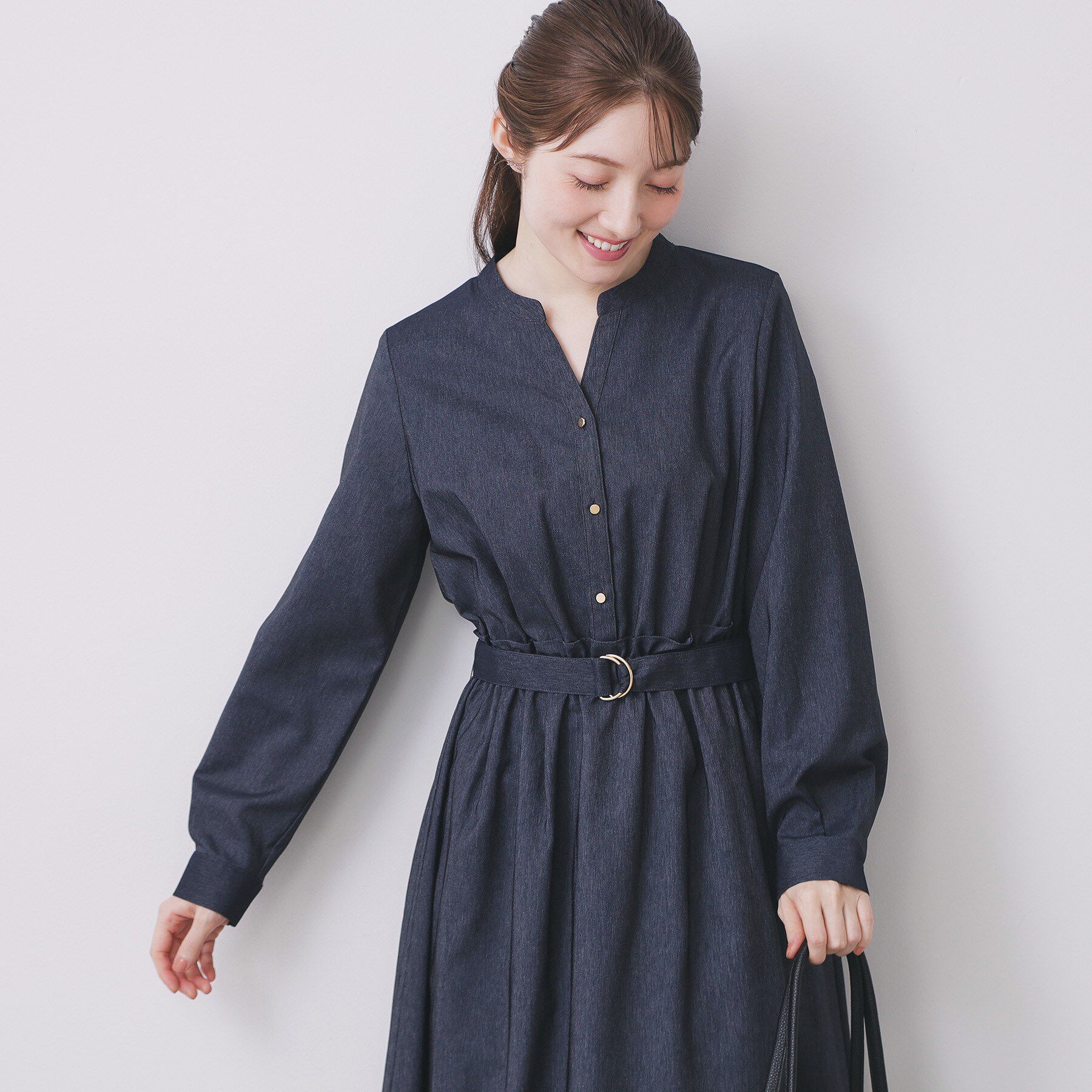 index「シャンブレーツイルドッキングフレアワンピース【洗濯機OK/イージーアイロン】」|ワンピース|