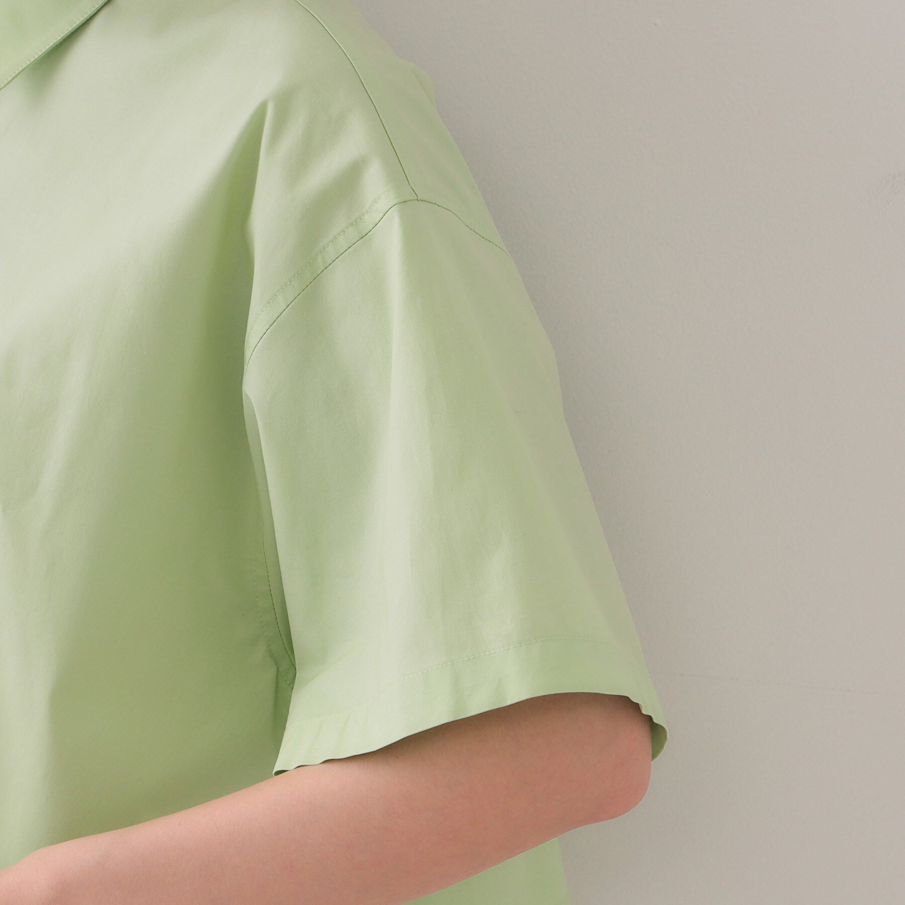 OPAQUE.CLIP「クロップドハーフスリーブシャツ【洗濯機洗い可】」|シャツ・ブラウス|