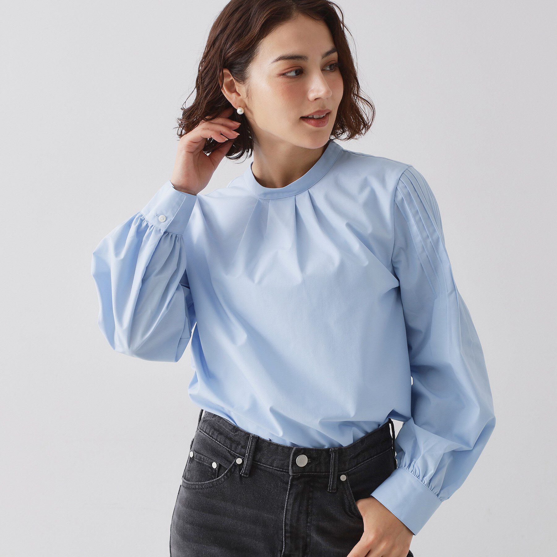 OPAQUE.CLIP「≪通勤・セレモニー対応≫袖タックボリュームブラウス【洗濯機OK】」|シャツ・ブラウス|ブルー(091)