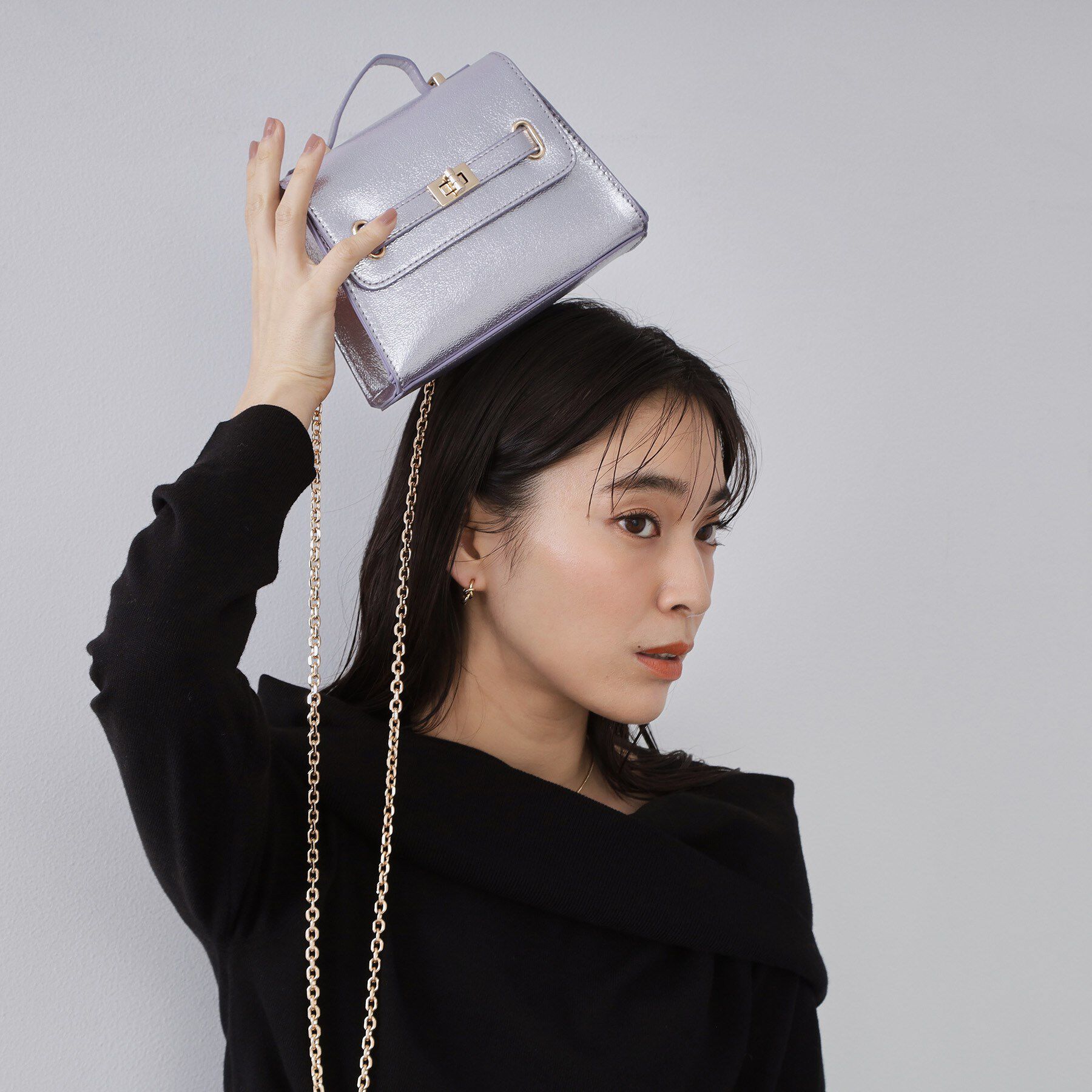 OPAQUE.CLIP「シャイニー合皮スクエアデザインチェーンミニショルダーバッグ」|ショルダー・メッセンジャー|ピンク(071)