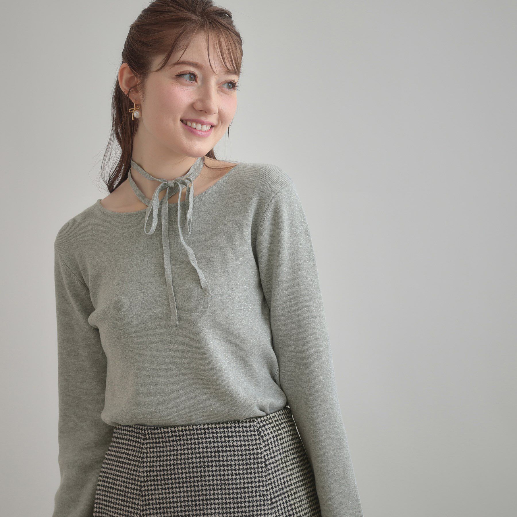 Couture broach「【大人可愛い・リボン取り外し可】前後2WAYラメリブ シアープチフリルニット」|ニット・セーター|