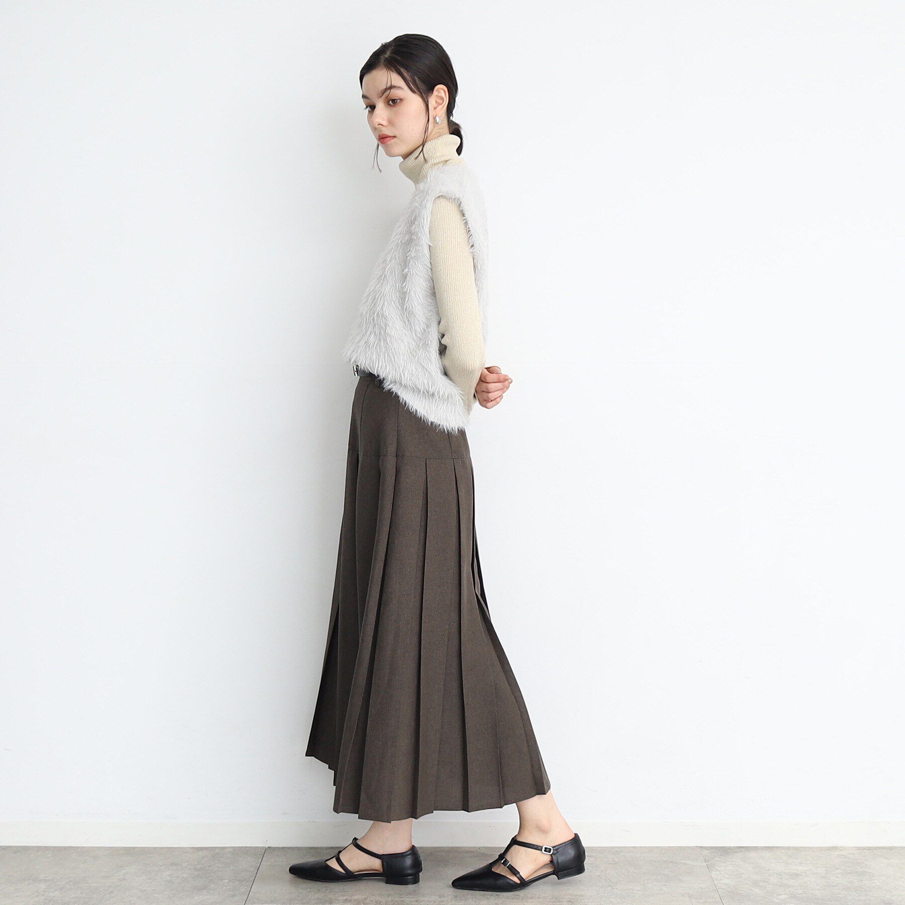 THE SHOP TK「【ヒルナンデス！で紹介】Vネックフェザーベスト/洗える」|ベスト・ジレ|