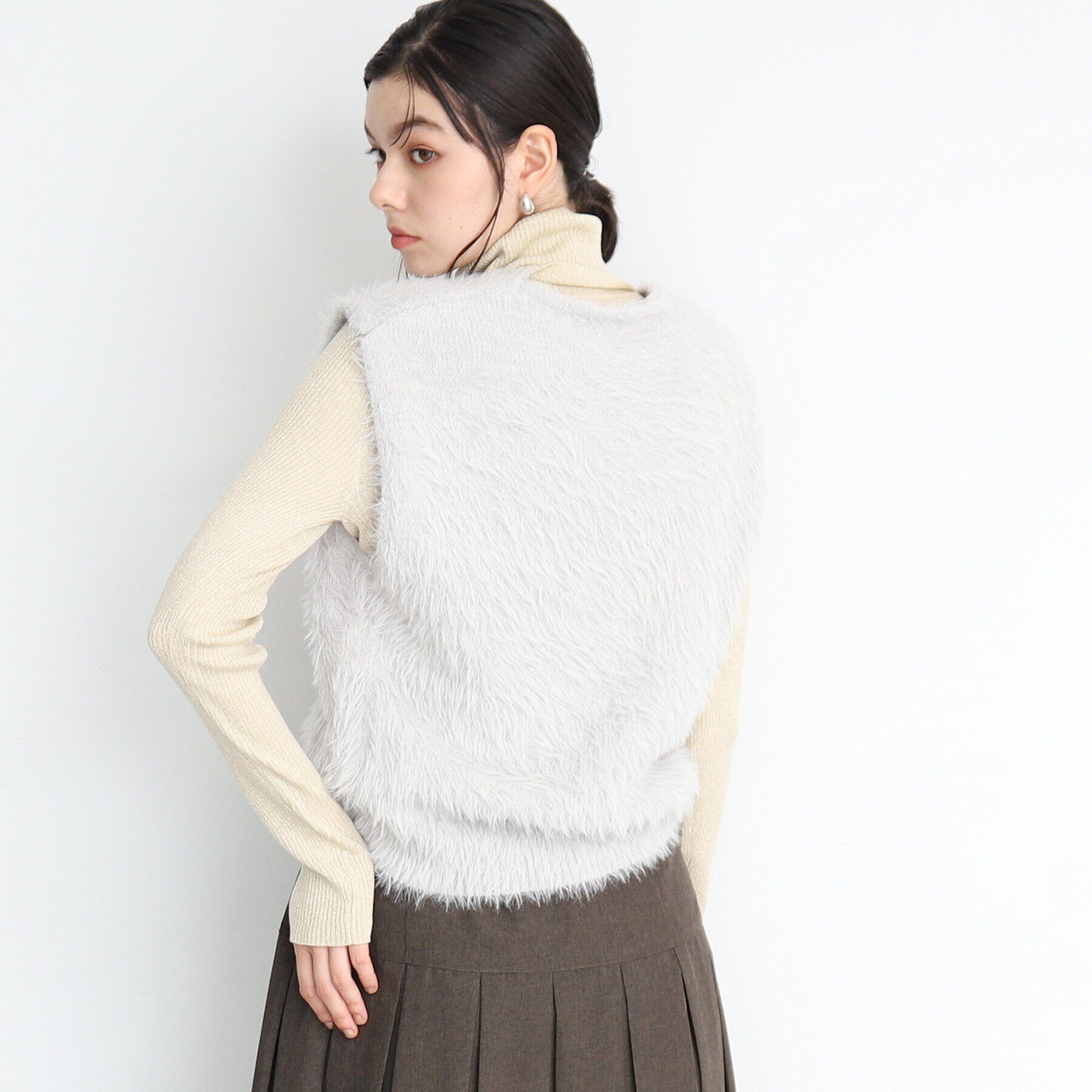 THE SHOP TK「【ヒルナンデス！で紹介】Vネックフェザーベスト/洗える」|ベスト・ジレ|