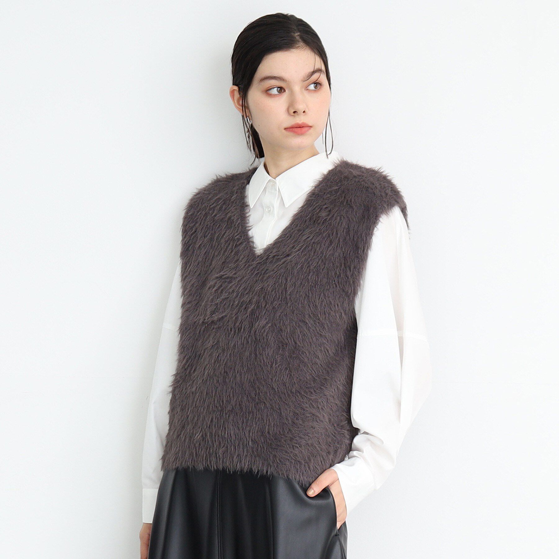 THE SHOP TK「【ヒルナンデス！で紹介】Vネックフェザーベスト/洗える」|ベスト・ジレ|