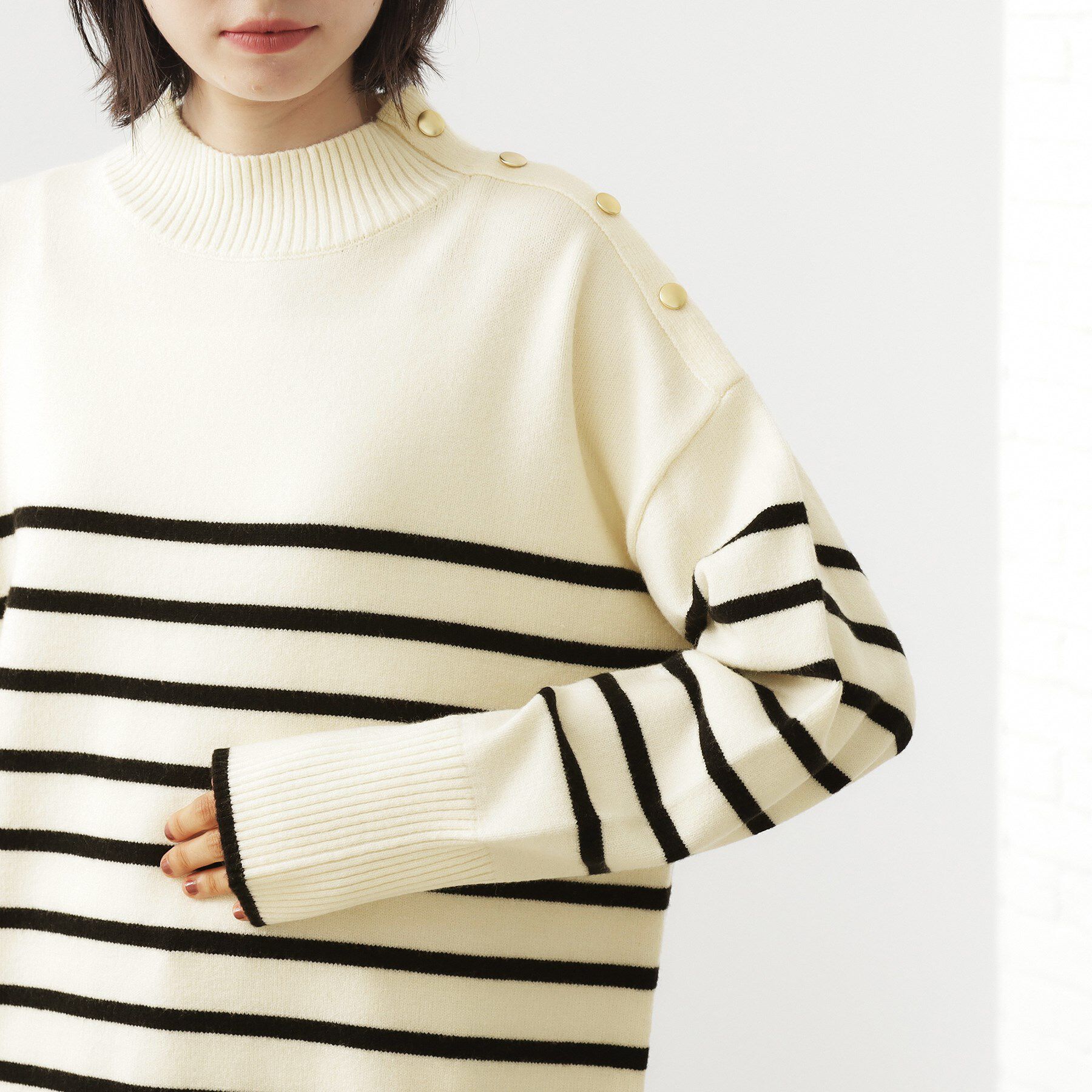 THE SHOP TK「【インしないで着られる】金ボタン ハイネックニット/毛玉になりにくい/静電気防止/洗濯機OK」|ニット・セーター|