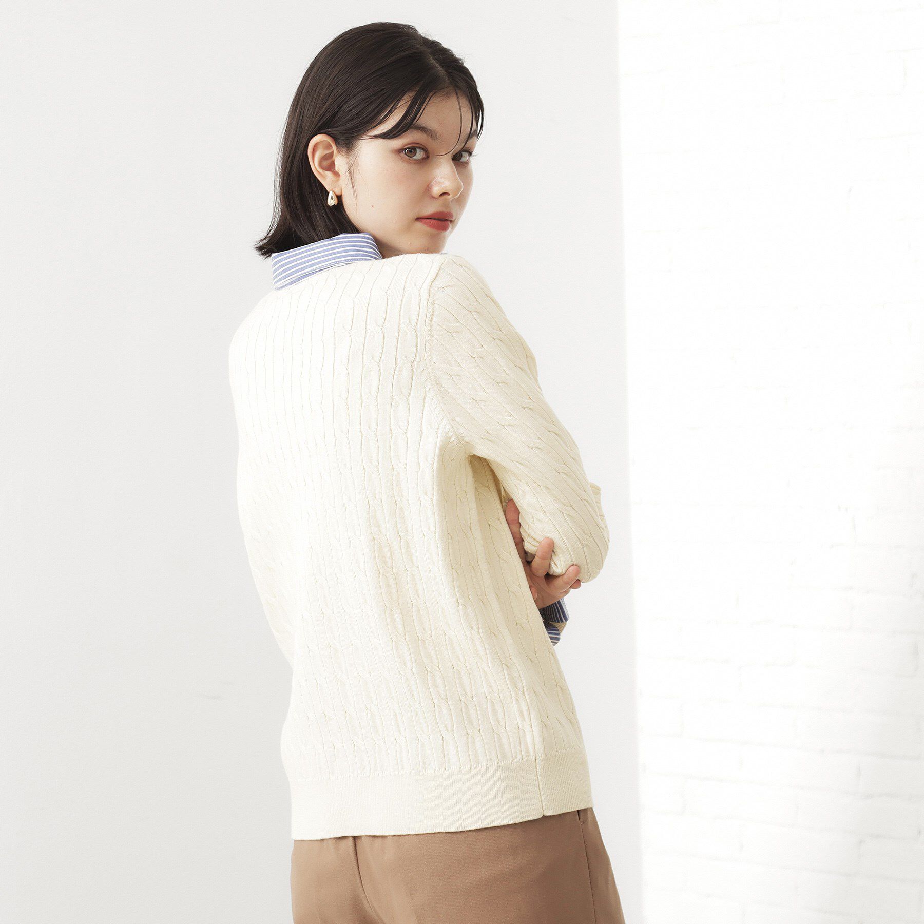 THE SHOP TK「【着るだけでコーデ完成】シャツレイヤード風 ケーブルニット」|ニット・セーター|