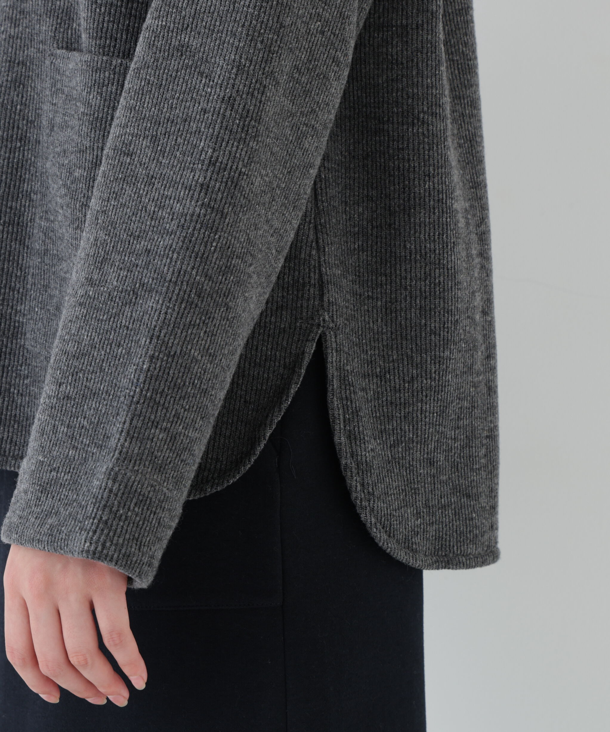  「◆クォーターゲージＶネックカーディガン」|ブルゾン・スタジャン|