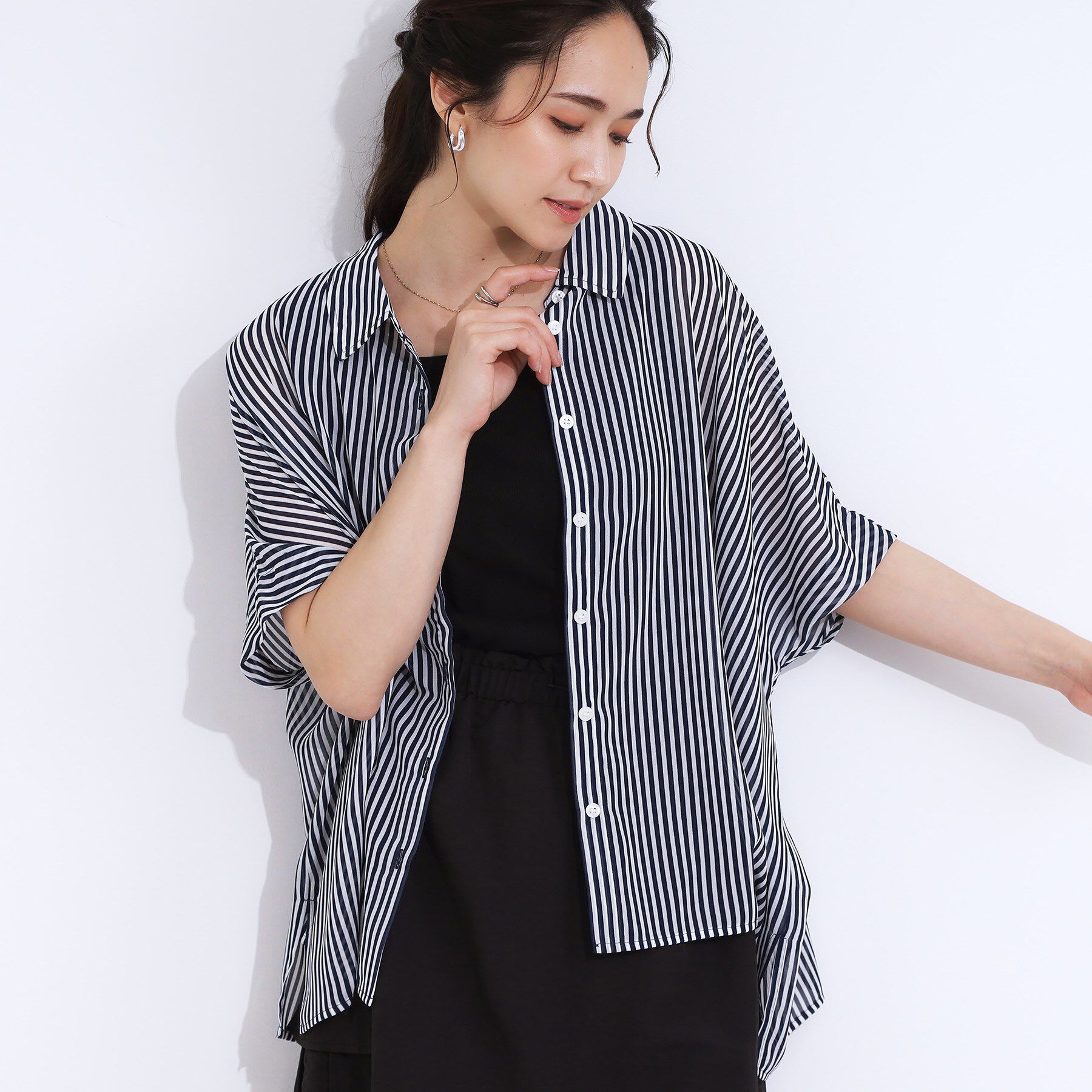 SHOO･LA･RUE「大人のシアー感 ゆるさらポンチョシャツ」|シャツ・ブラウス|ネイビー(394)