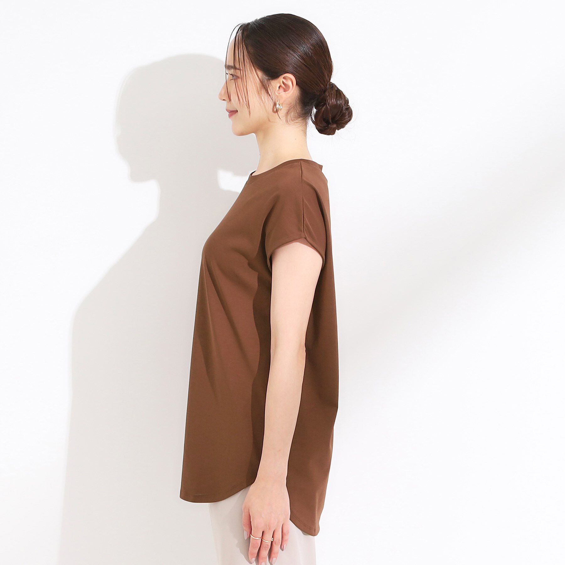 SHOO･LA･RUE「【S-LL/汗ジミ軽減/ひんやり/UV】フレンチスリーブTシャツ」|Tシャツ・カットソー|