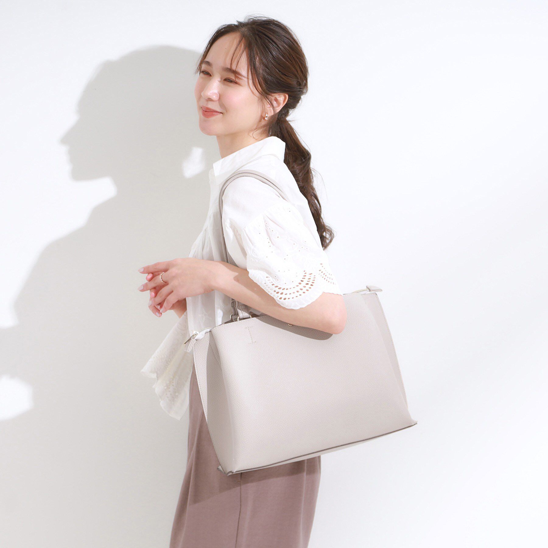 SHOO･LA･RUE「【軽量】ふわっと軽いトートバッグ【A4】」|トートバッグ|