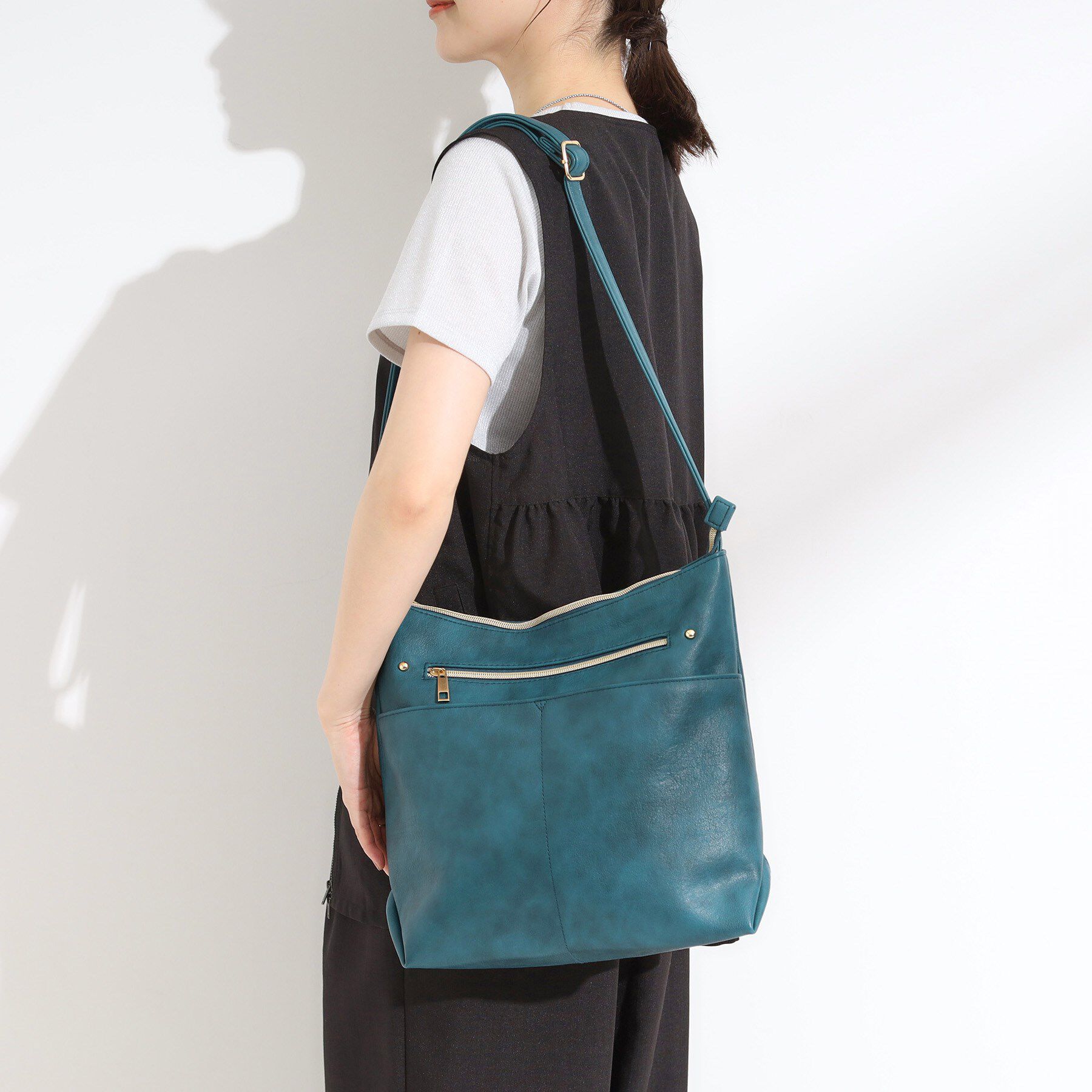 SHOO･LA･RUE「【デイリー使いに】フロント2ポケット ショルダーバッグ」|ショルダー・メッセンジャー|