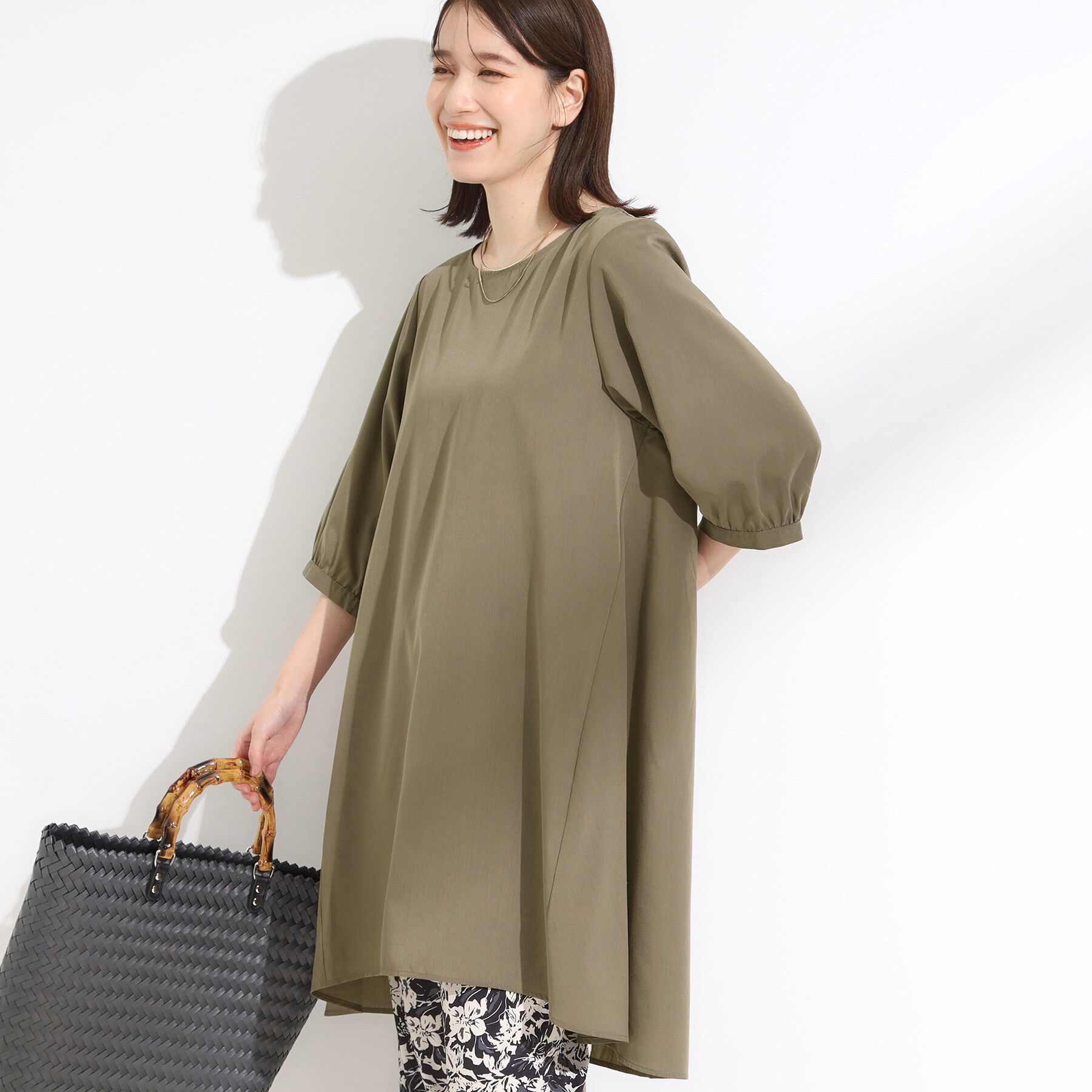 SHOO･LA･RUE「【S-LL/洗濯後しわになりにくい/UV/6分袖】コットン風 Aラインチュニックワンピース」|チュニック|カーキ(027)