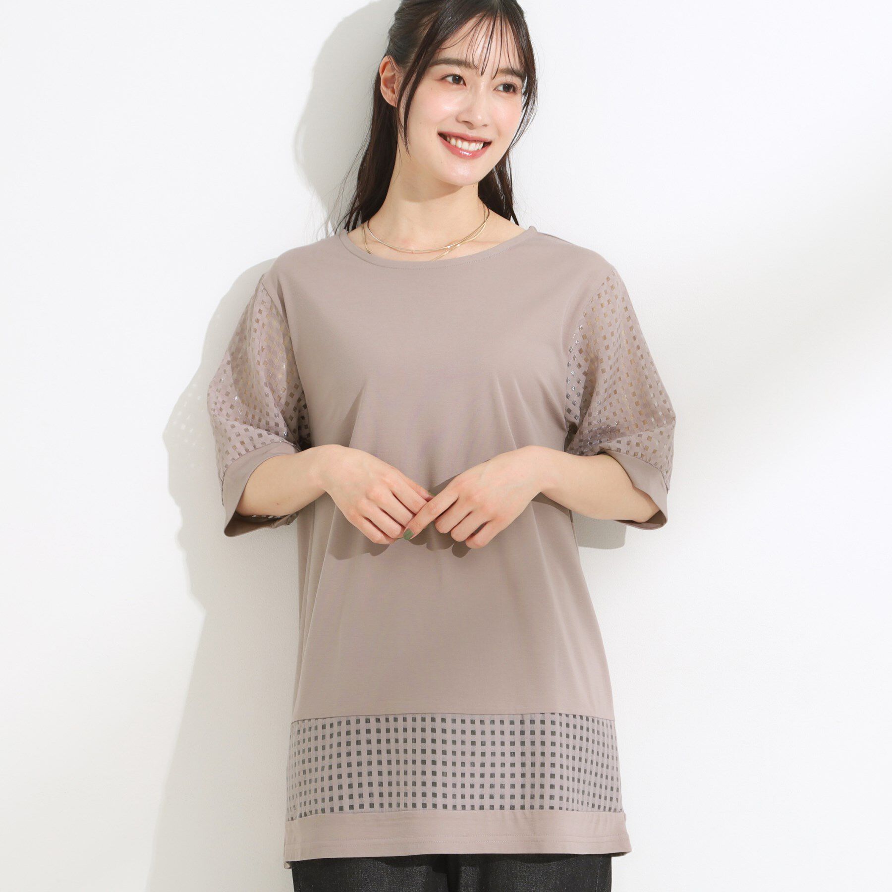 SHOO･LA･RUE「【ひんやり/S-LL/洗える】シアーチェックが涼やか 5分袖チュニック」|チュニック|ベージュ(042)