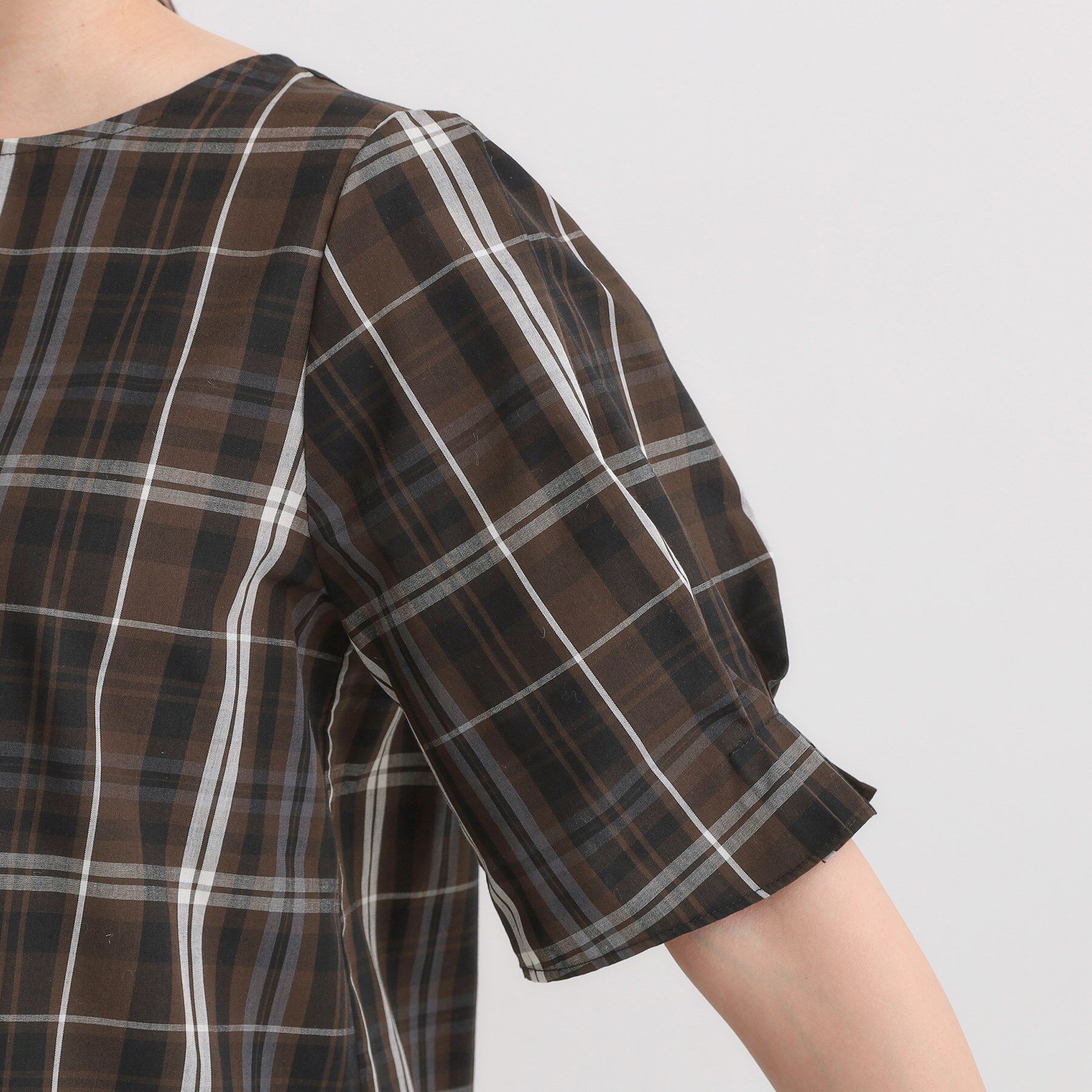 SHOO･LA･RUE「【S-LL/5分袖】お袖タックできれいに魅せる 大人のフェミニンブラウス」|シャツ・ブラウス|