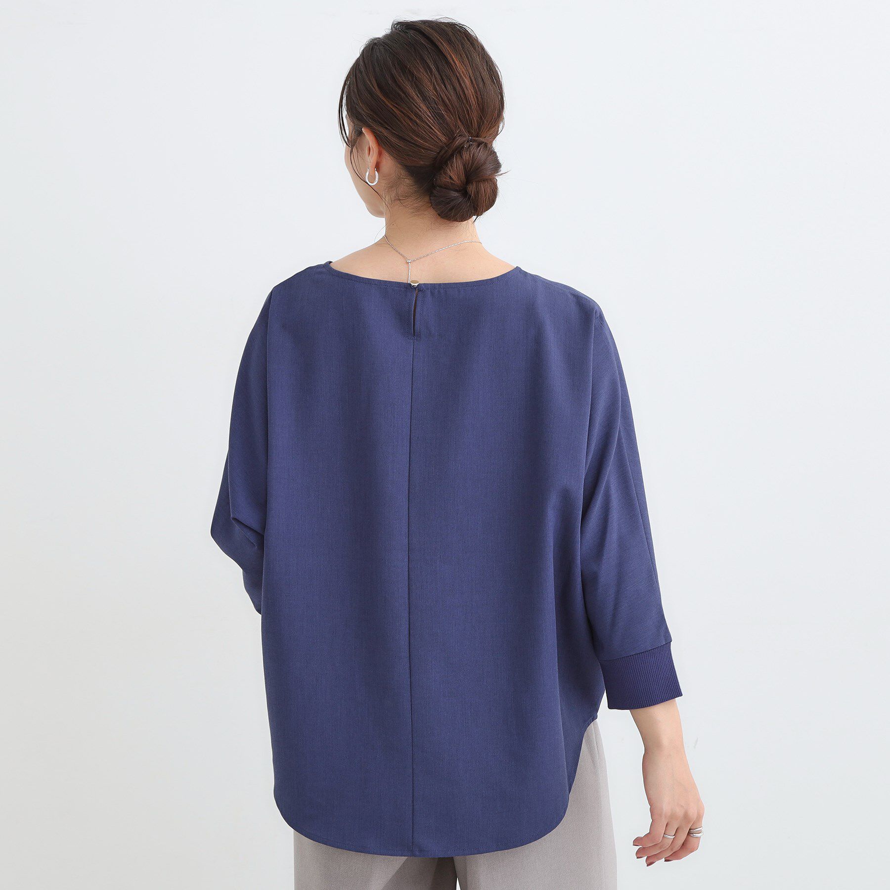 SHOO･LA･RUE「【洗濯後しわになりにくい】1枚でサマ見え 8分袖ドルマンブラウス」|シャツ・ブラウス|