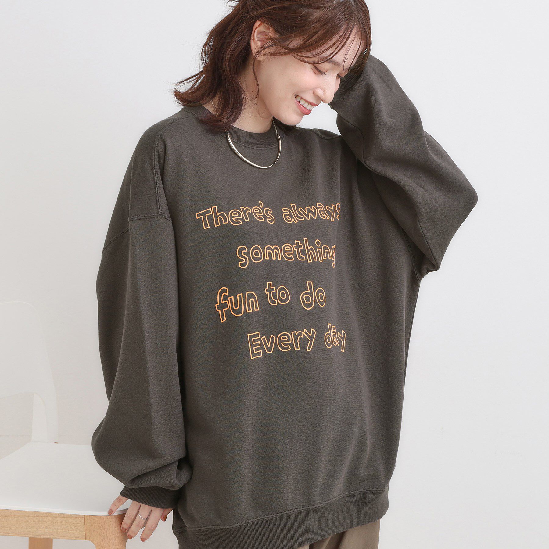 SHOO･LA･RUE「【選べる4柄】グラフィックアソート オーバーサイズ 裏毛スウェット」|パーカー|チャコールグレー(2