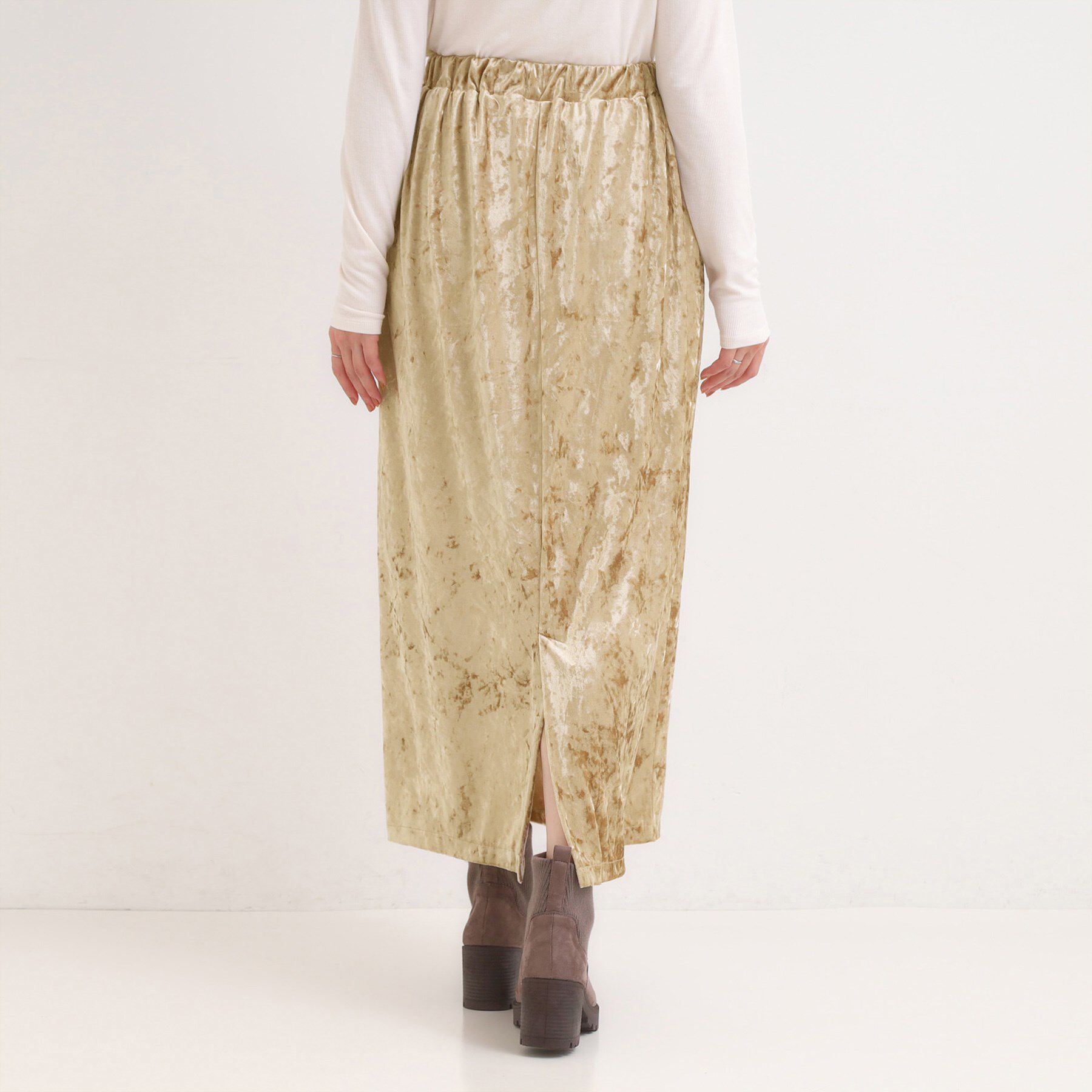 SHOO･LA･RUE「【S-LL】光沢感が華やかに ベロア調ナロースカート」|スカート|