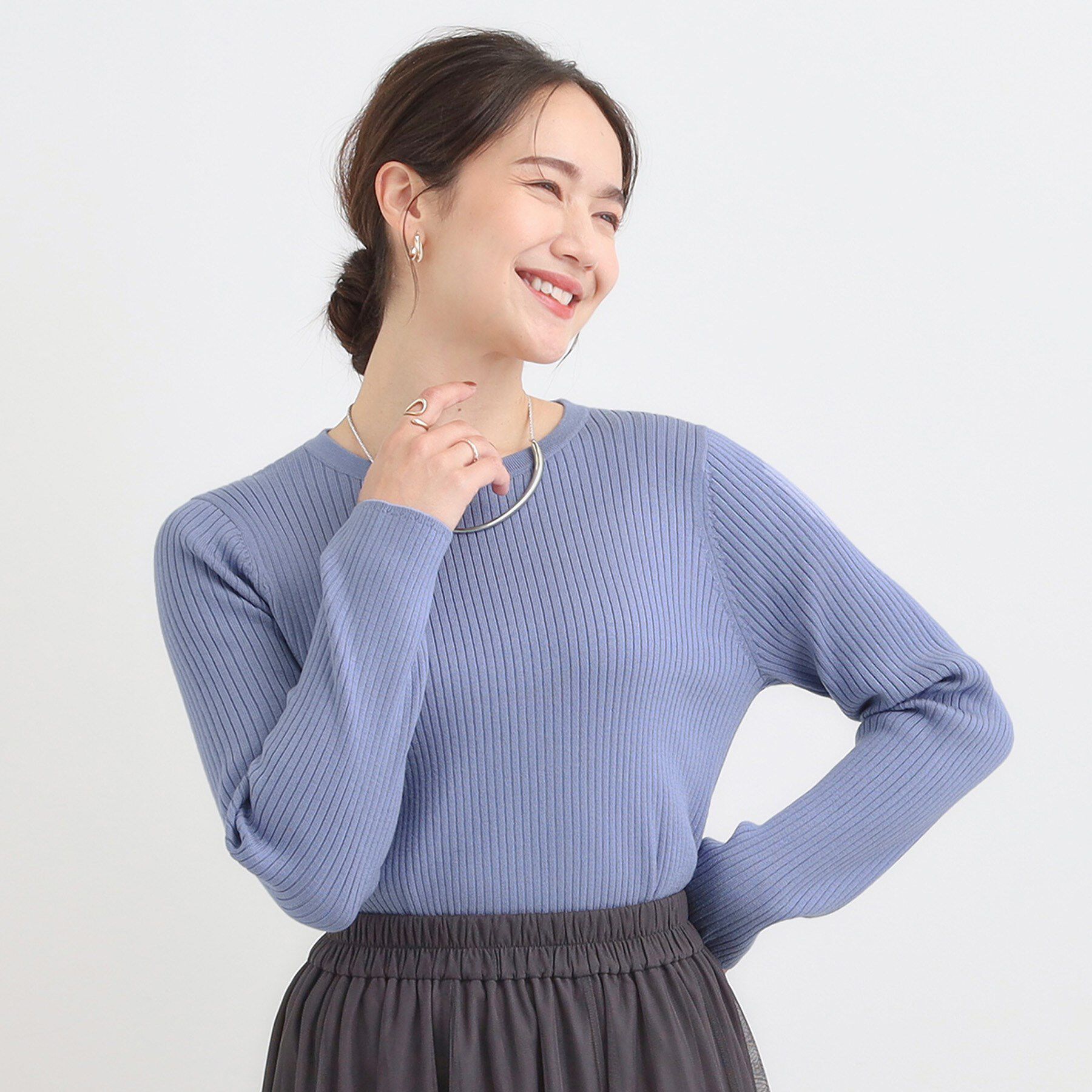 SHOO･LA･RUE「【絶妙なゆるピタ/洗濯機可】ちくちくしにくい リブクルーネックやわらかニット」|ニット・セーター|