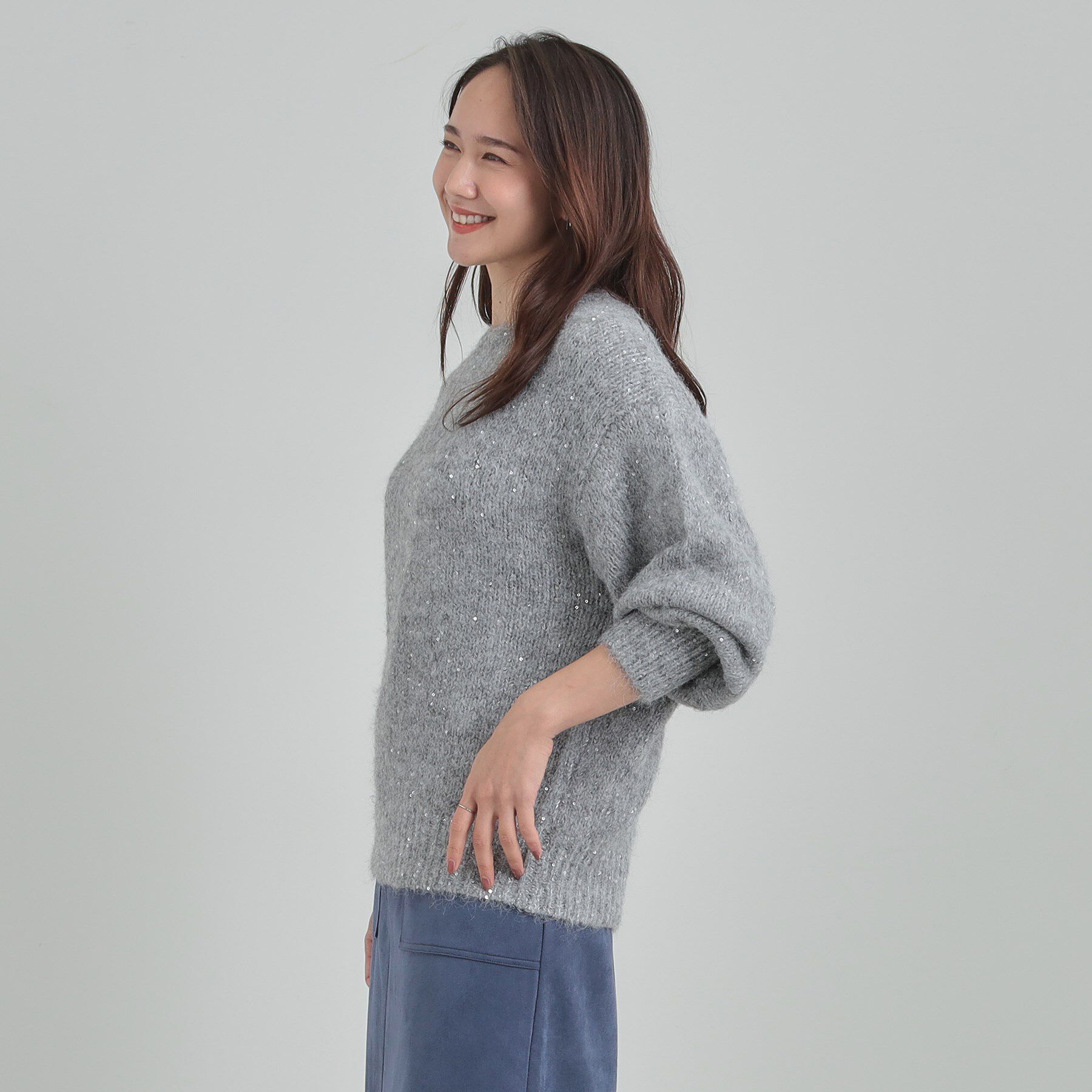 SHOO･LA･RUE「【洗濯機可/S-LL】上品にキラリと華やぐ スパンコールニット」|ニット・セーター|