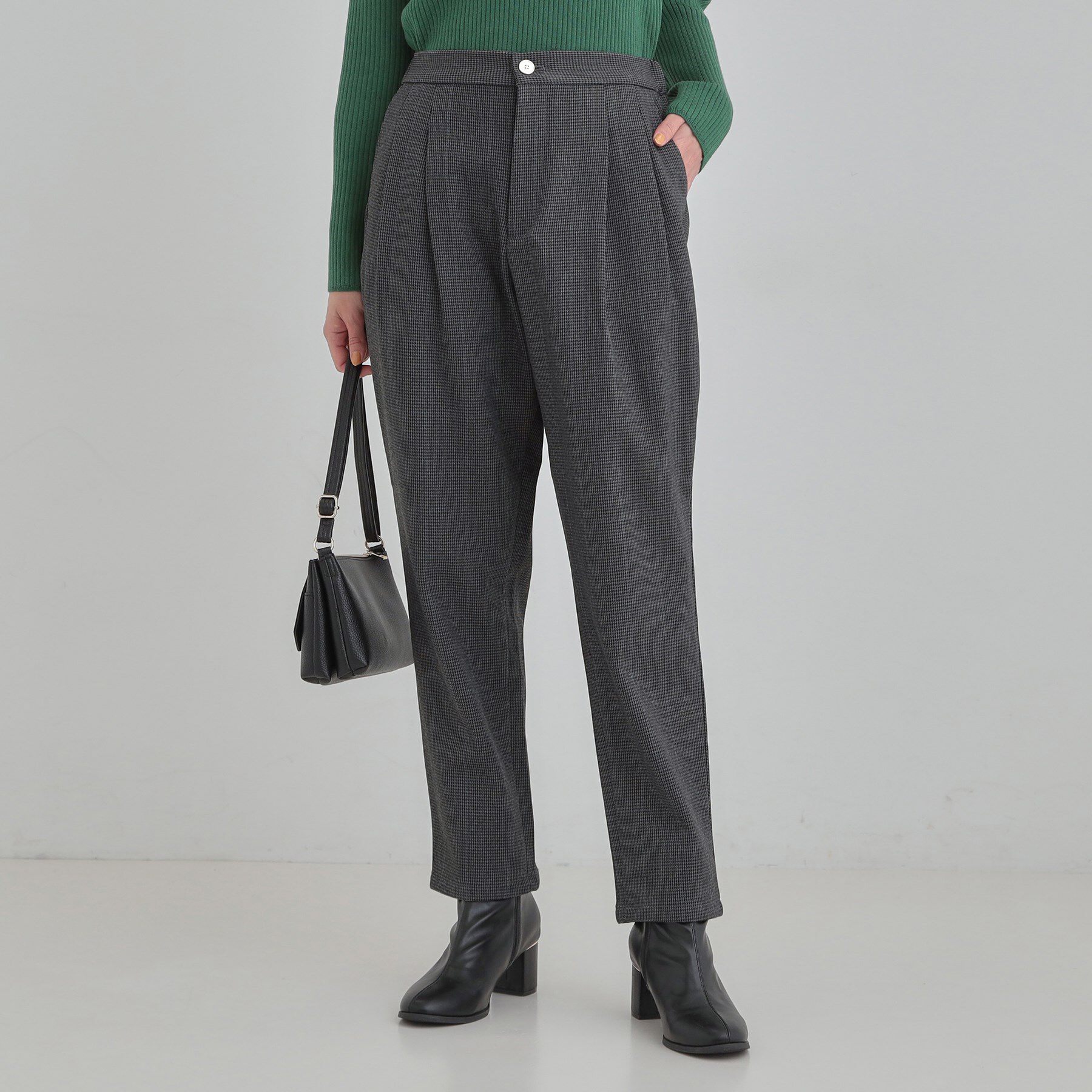 SHOO･LA･RUE「【あったか】ウールフィール 裏起毛テーパードパンツ」|その他|チャコールグレー(2