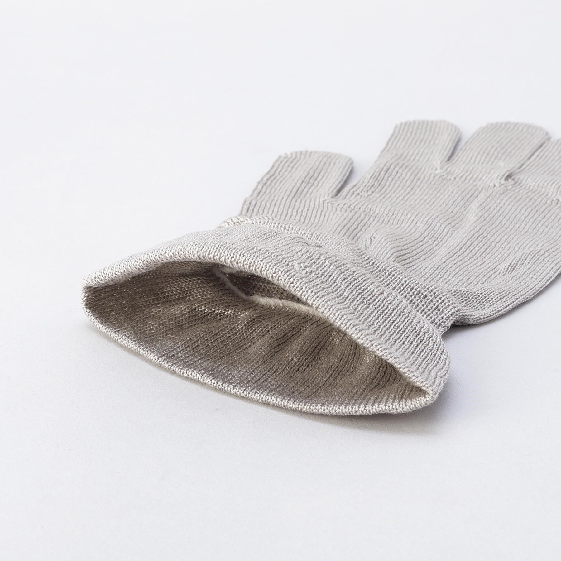 212 KITCHEN STORE「シルク100％手袋 銀色 ＜絹屋＞」|マッサージ・ボディスクラブ|