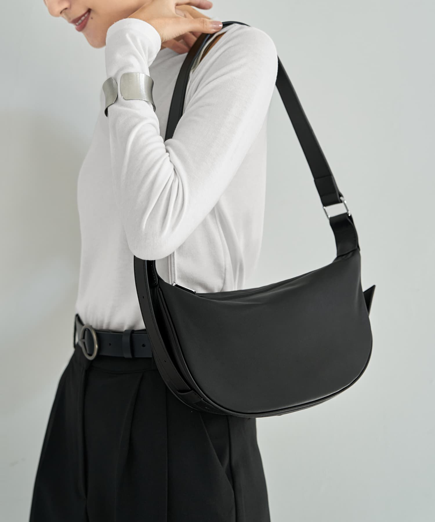 STYLE DELI「【DELI by】本革しなやかレザーワンショルダーバッグ」|ショルダー・メッセンジャー|ブラック