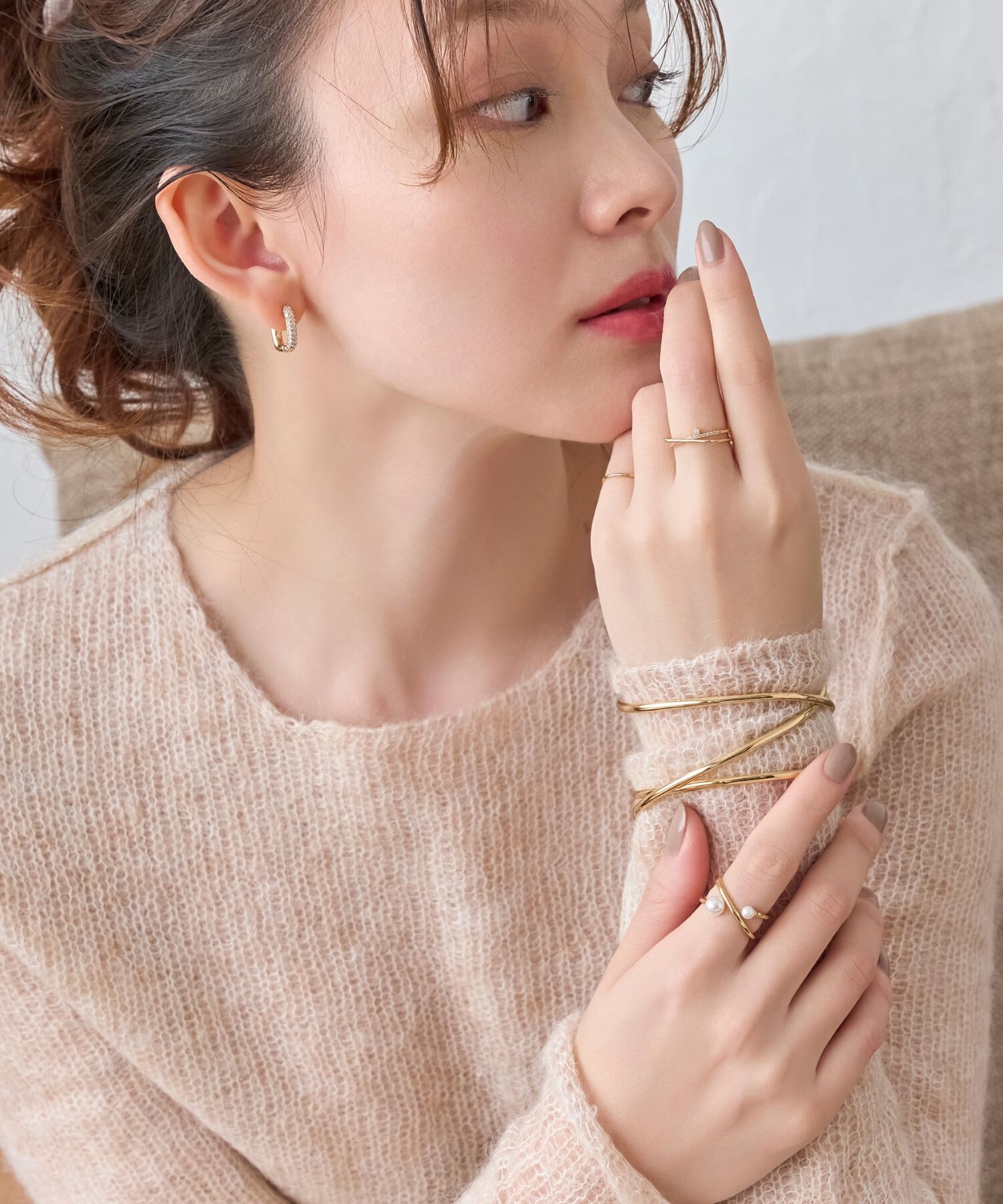 Phoebe「ニュアンスラインワイドカフバングル ゴールド」|ブレスレット・バングル|