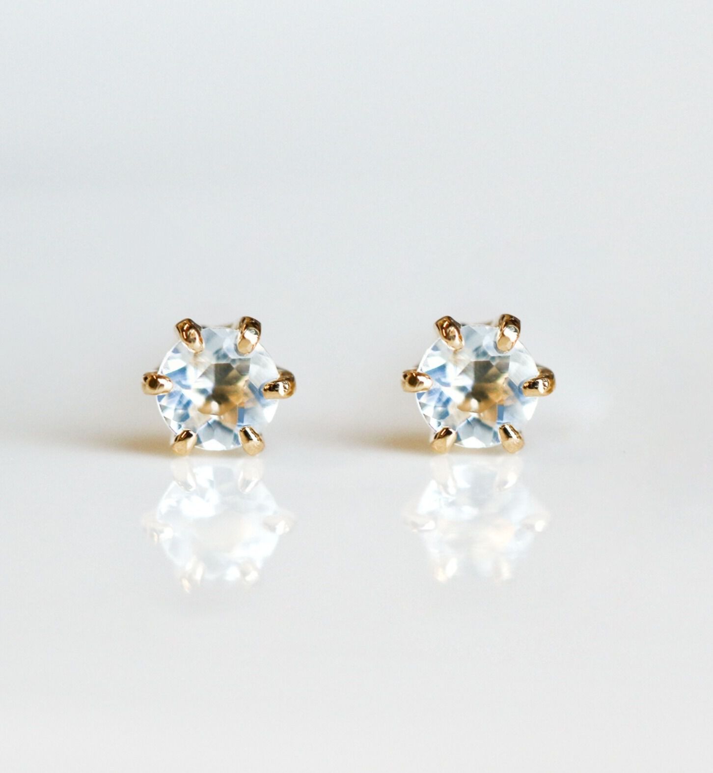  「誕生石 一粒ピアス | K18 」|ピアス|3月 アクアマリン