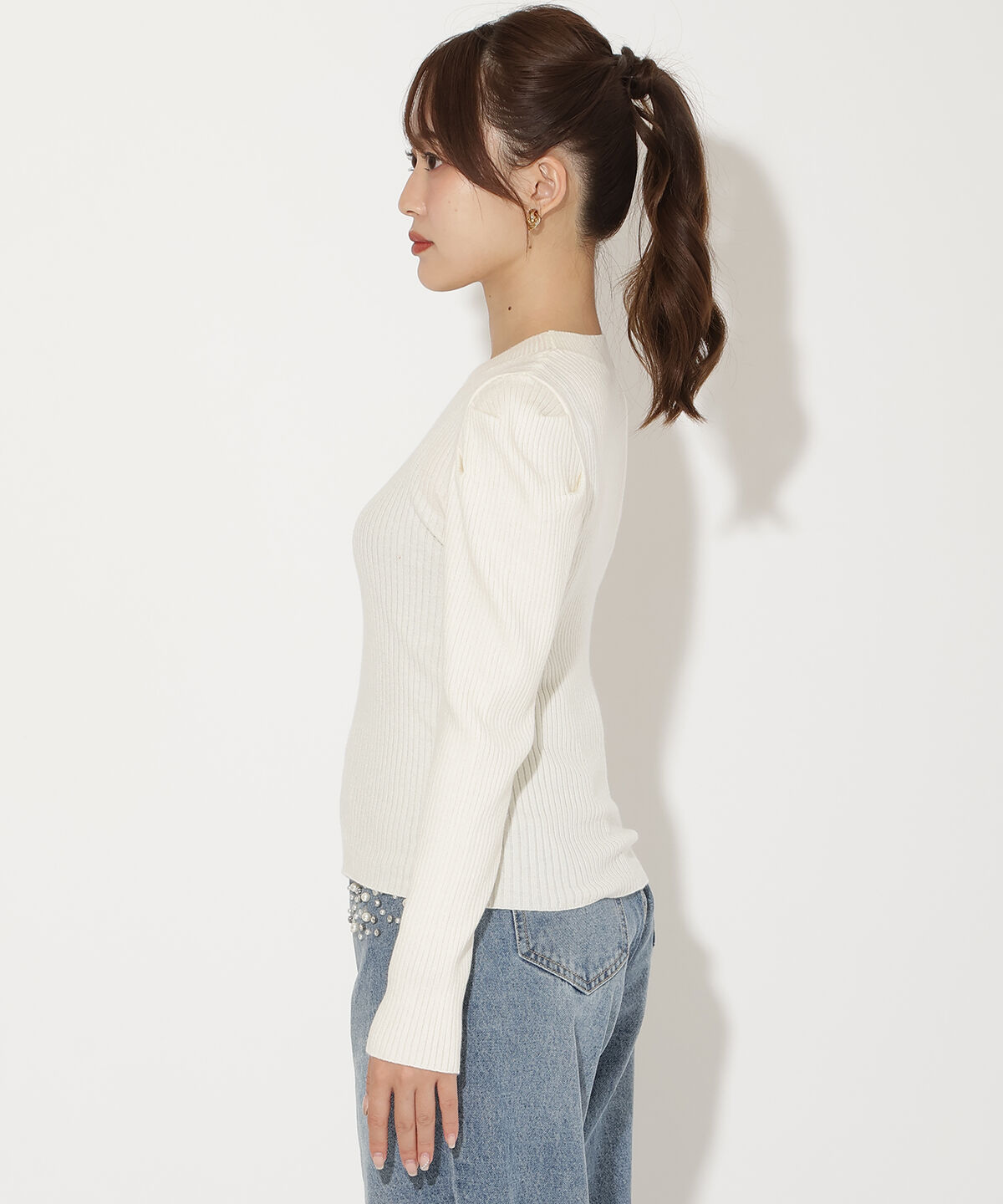 アンドクチュール「肩ギャザーハイネックリブニット」|ニット・セーター|