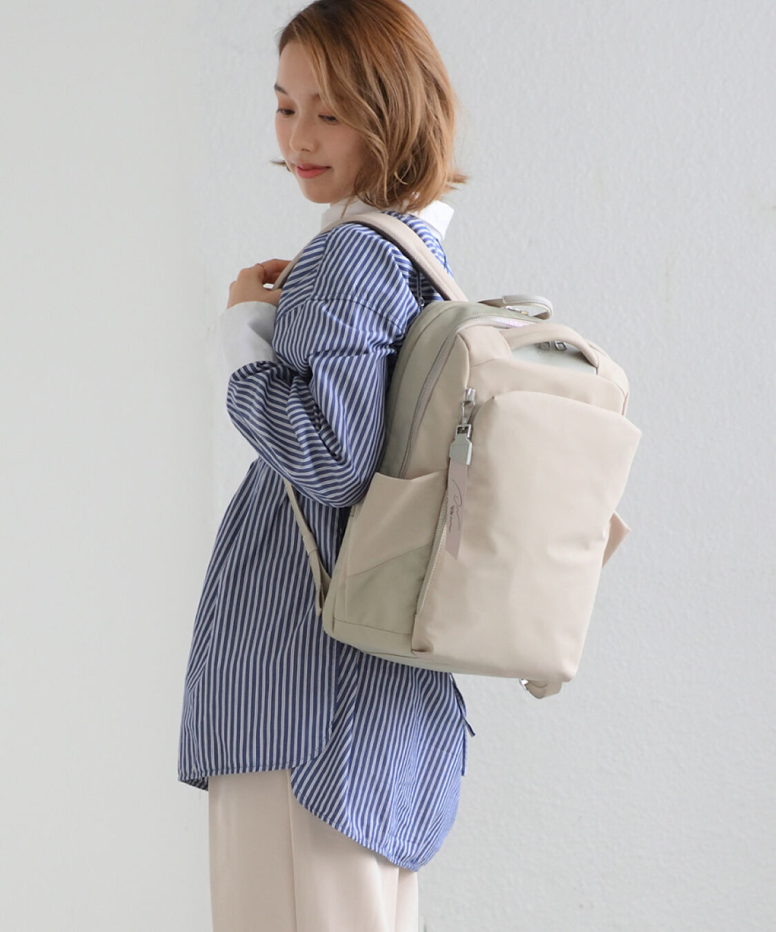 W&.Day/Night「W&.Day/Night/ダブルアンドデイナイト ポルク スクエアリュック 14.0インチPCサイズ 15237」|リュック|ベージュ