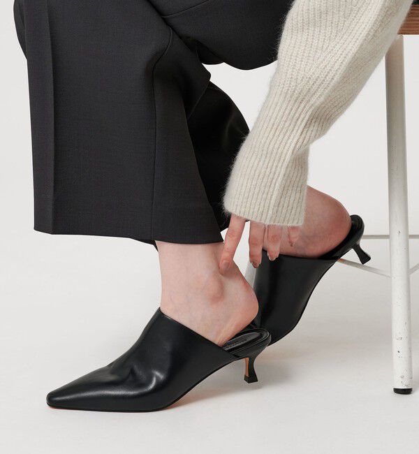 BEAUTY&YOUTH UNITED ARROWS「レザーライク ポインテッド ミュール」|サンダル|BLACK