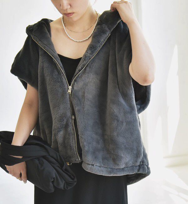 quaranciel「quaranciel: フーディー フェイクファー ドロスト ジップ ショート ベスト」|ダウンベスト・ベスト|