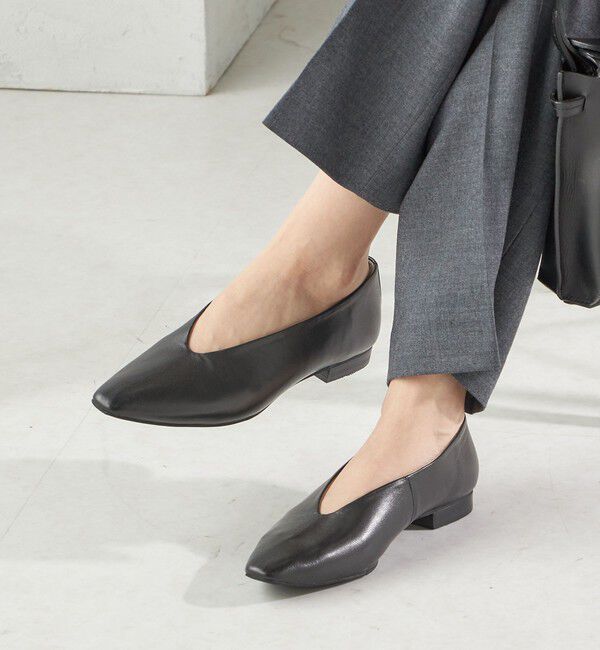 SHIPS for women「Vカット フラット パンプス」|パンプス|ブラック