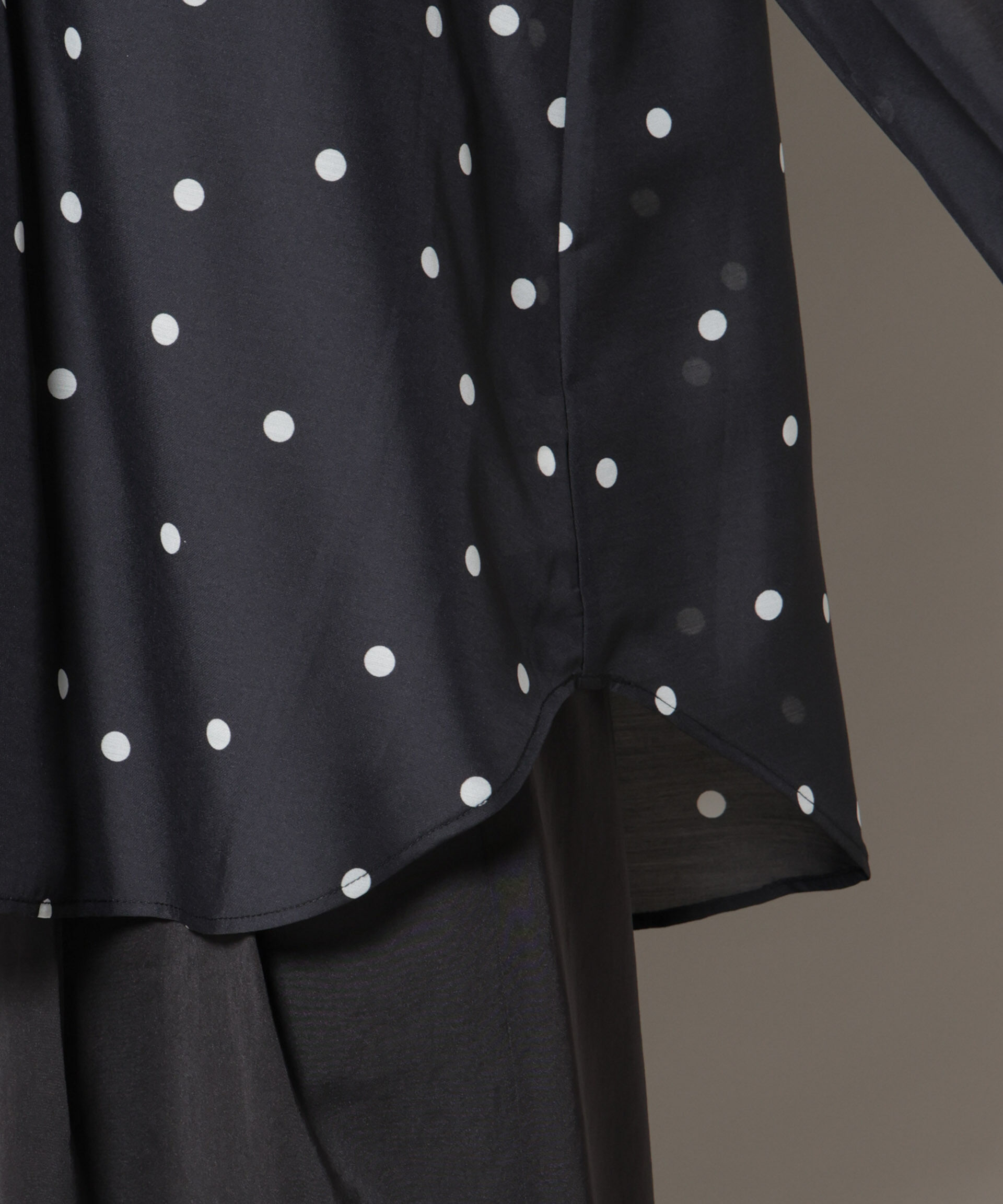 nano･universe「ランダムドットボータイ付きブラウス」|シャツ・ブラウス|