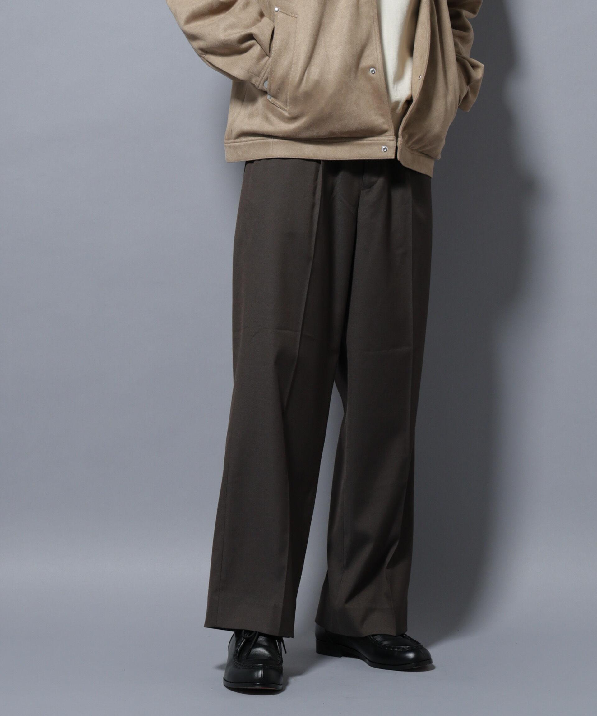 nano･universe「DELEGANTEエアリーサキソニー/CHK/ST ストレートFITパンツ(セットアップ可)」|チノ|ブラウン