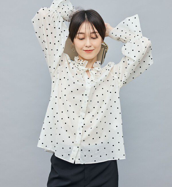 NOLLEY'S sophi「ドットフロッキーフリルネックブラウス」|シャツ・ブラウス|