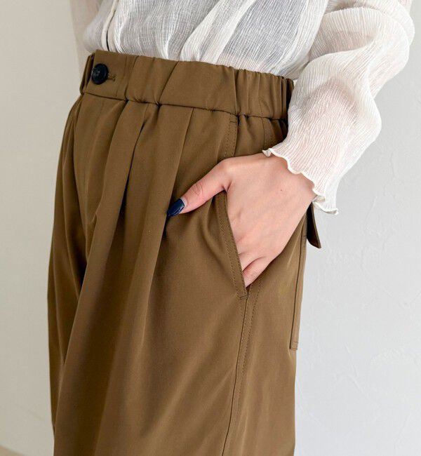 fredy emue「2タックバレルパンツ」|チノ|