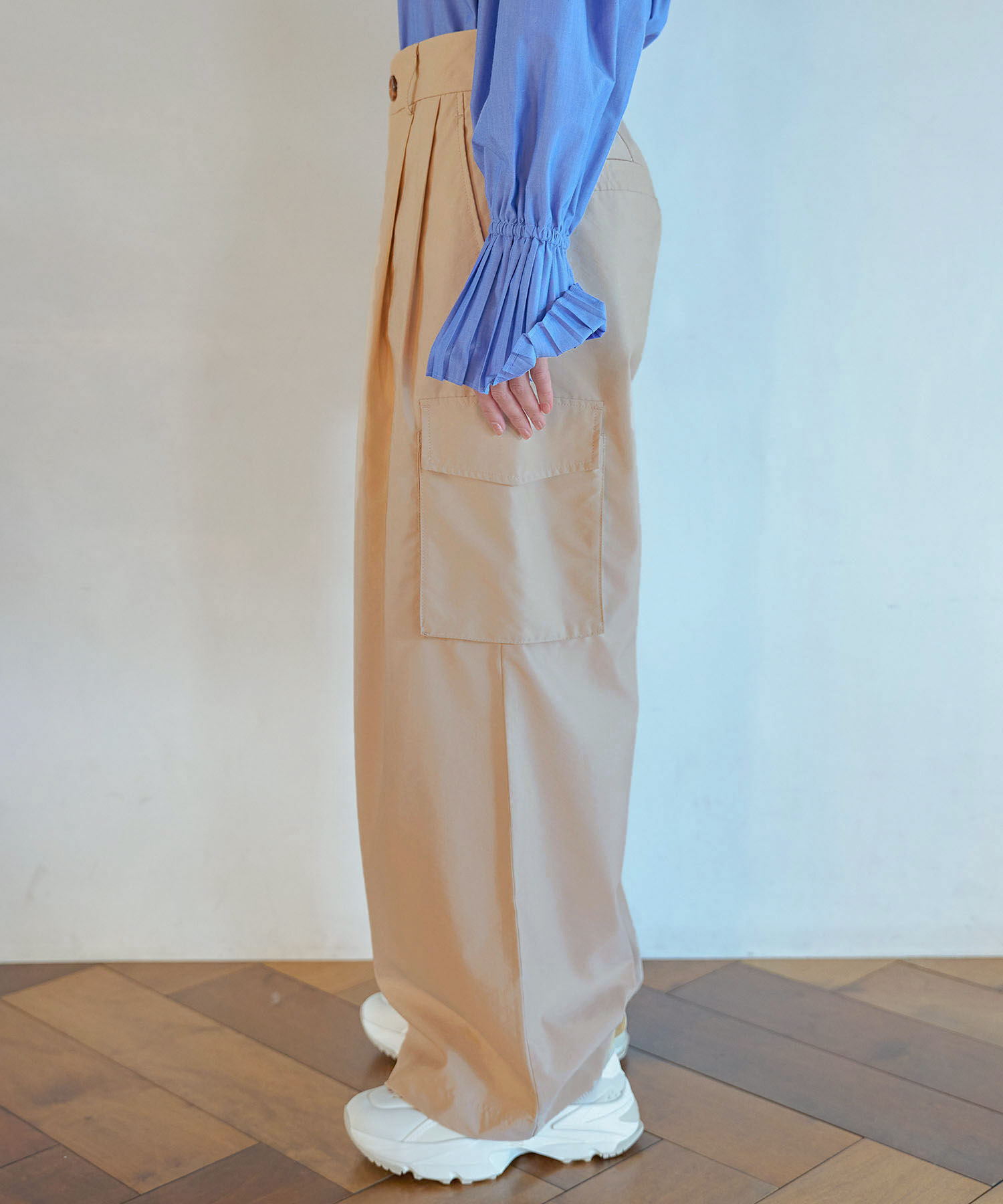 VIS「【セットアップ対応】タックギャザーワイドカーゴパンツ」|カーゴ|