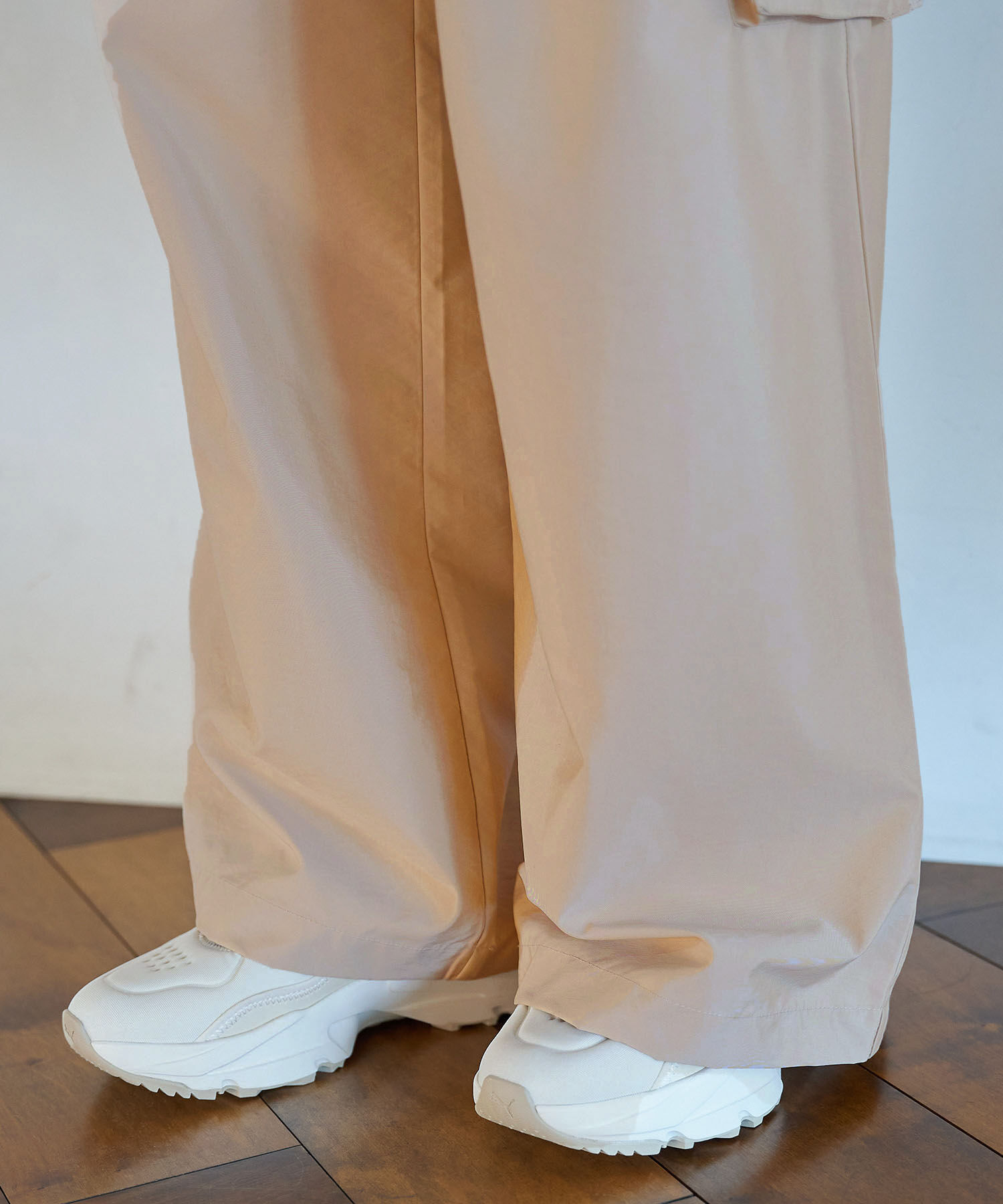 VIS「【セットアップ対応】タックギャザーワイドカーゴパンツ」|カーゴ|